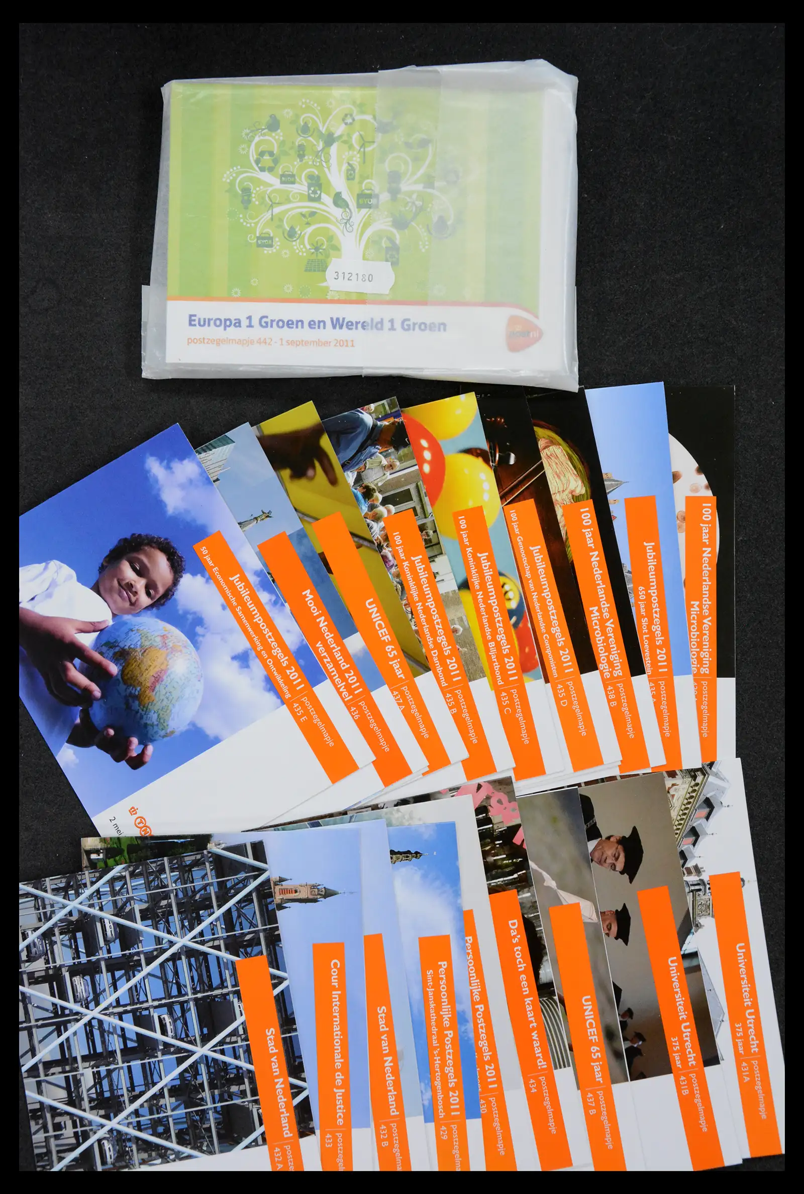 40413 0004 - Stamp collection 40413 Netherlands presentation packs 2002-june 2024 com