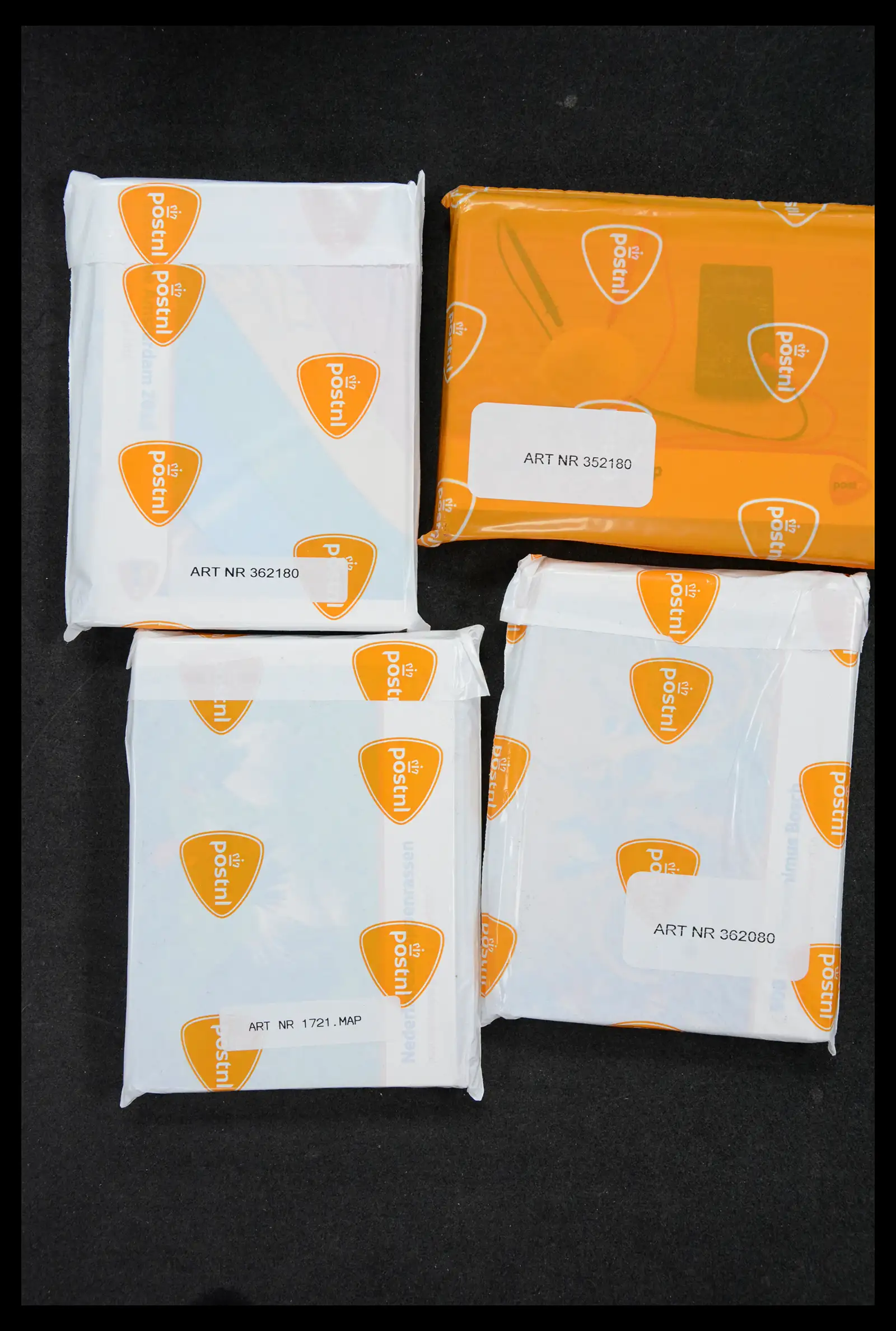 40413 0011 - Stamp collection 40413 Netherlands presentation packs 2002-june 2024 com