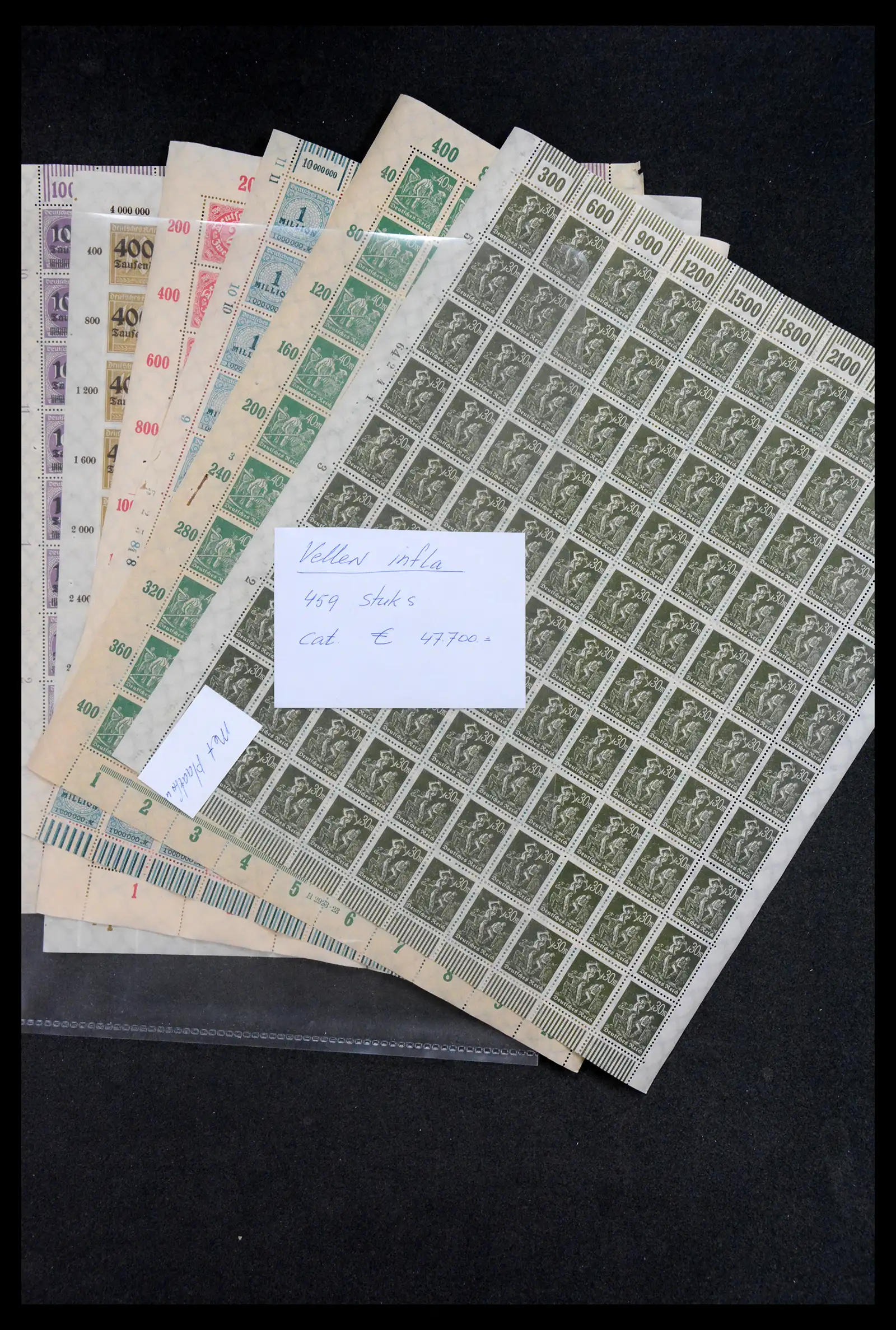 40560 0003 - Stamp collection 40560 German Reich complete inflasheets.