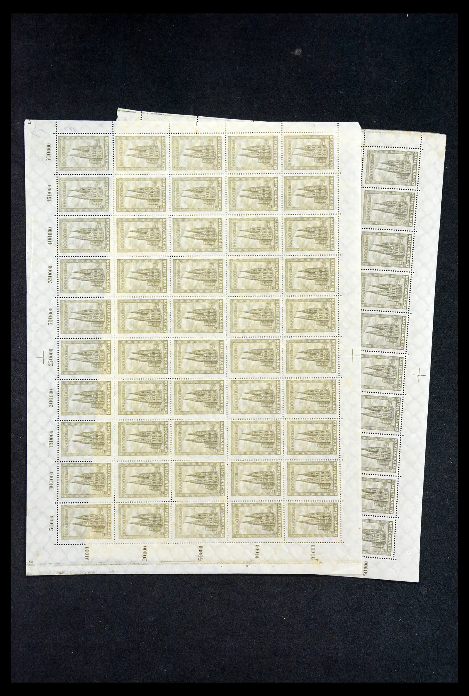 40560 0046 - Postzegelverzameling 40560 Duitse Rijk complete inflavellen.