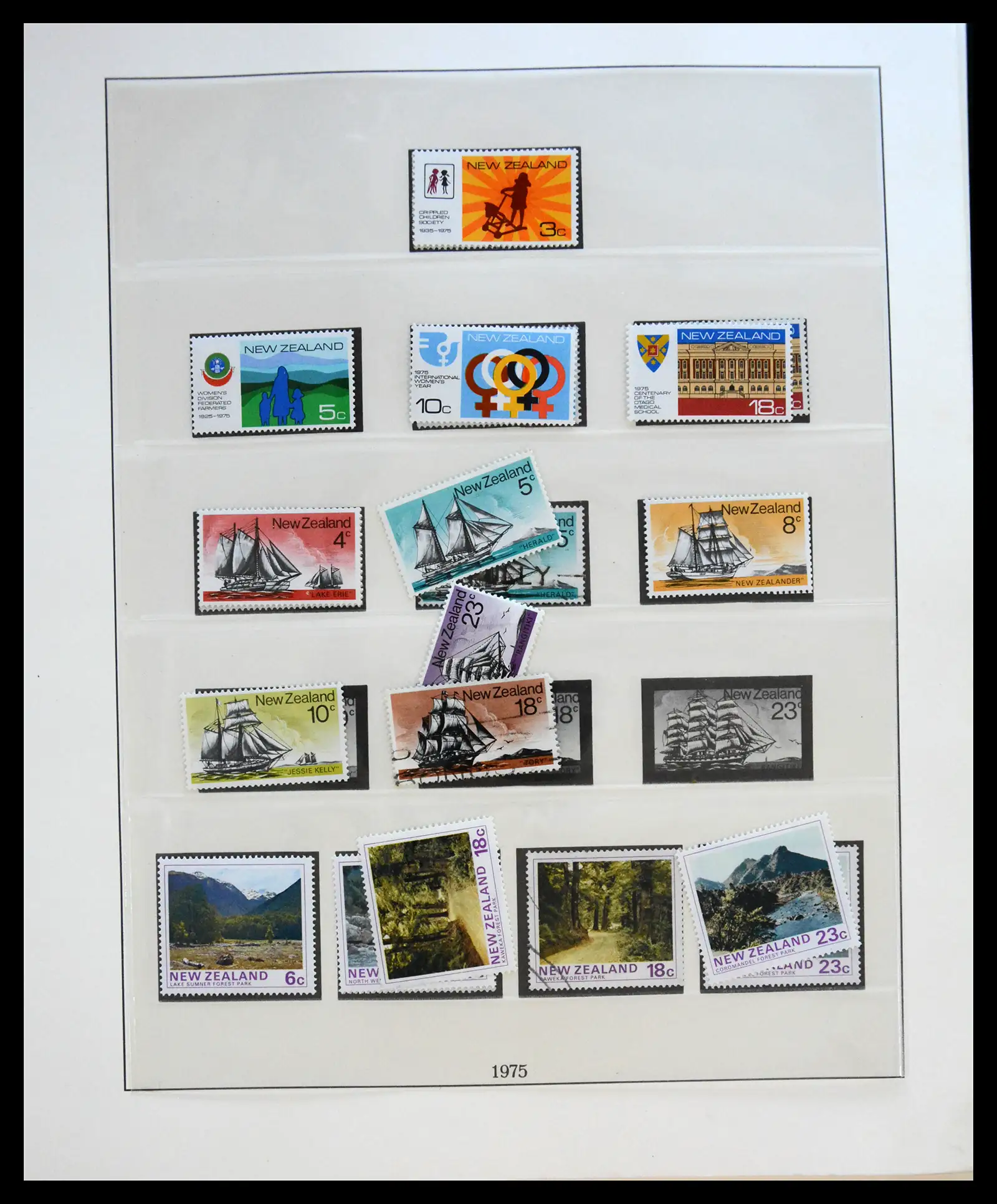 40861 0027 - Stamp collection 40861 New Zealand 1964-2021.