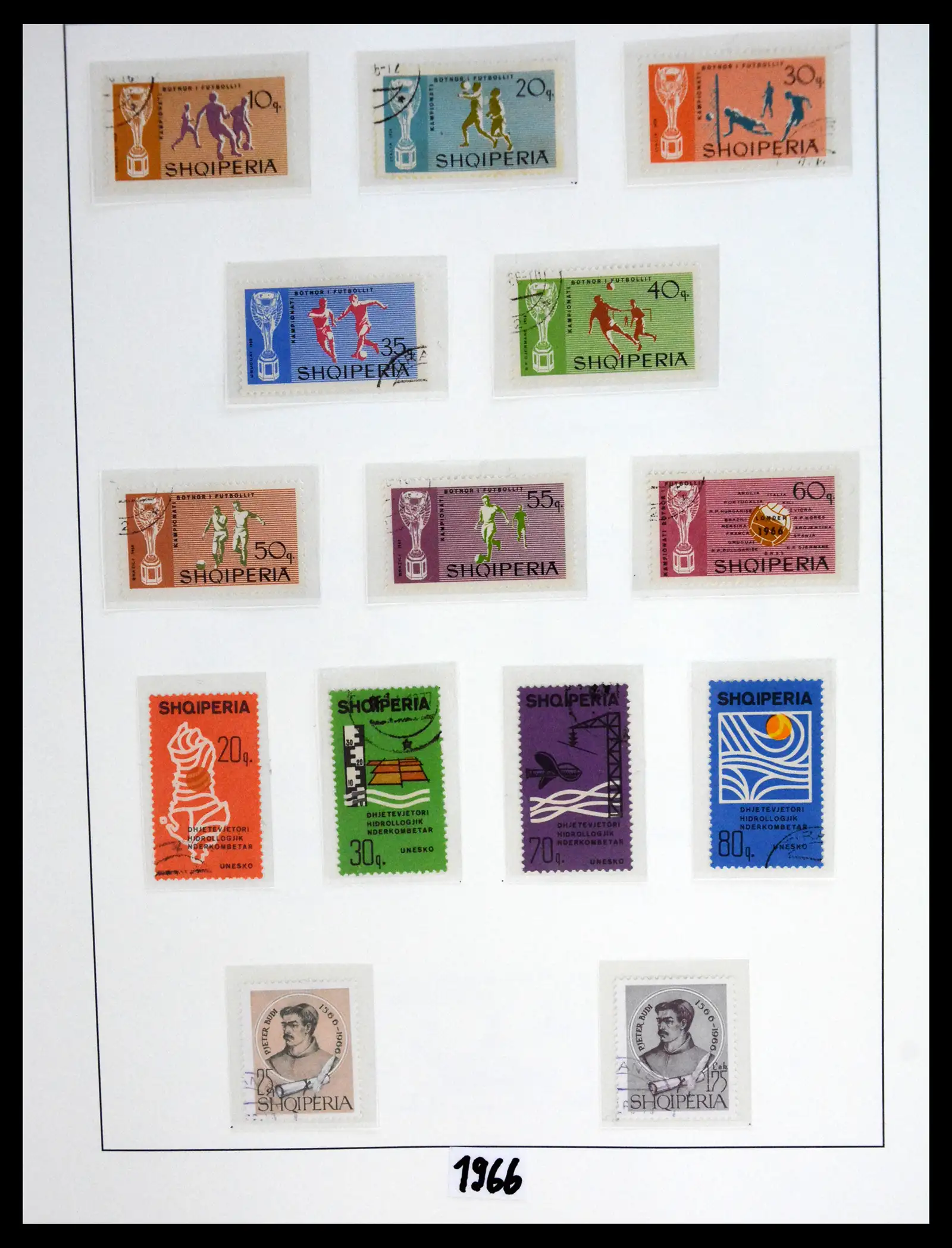 41222 0070 - Stamp collection 41222 Albania used 1913-1980.