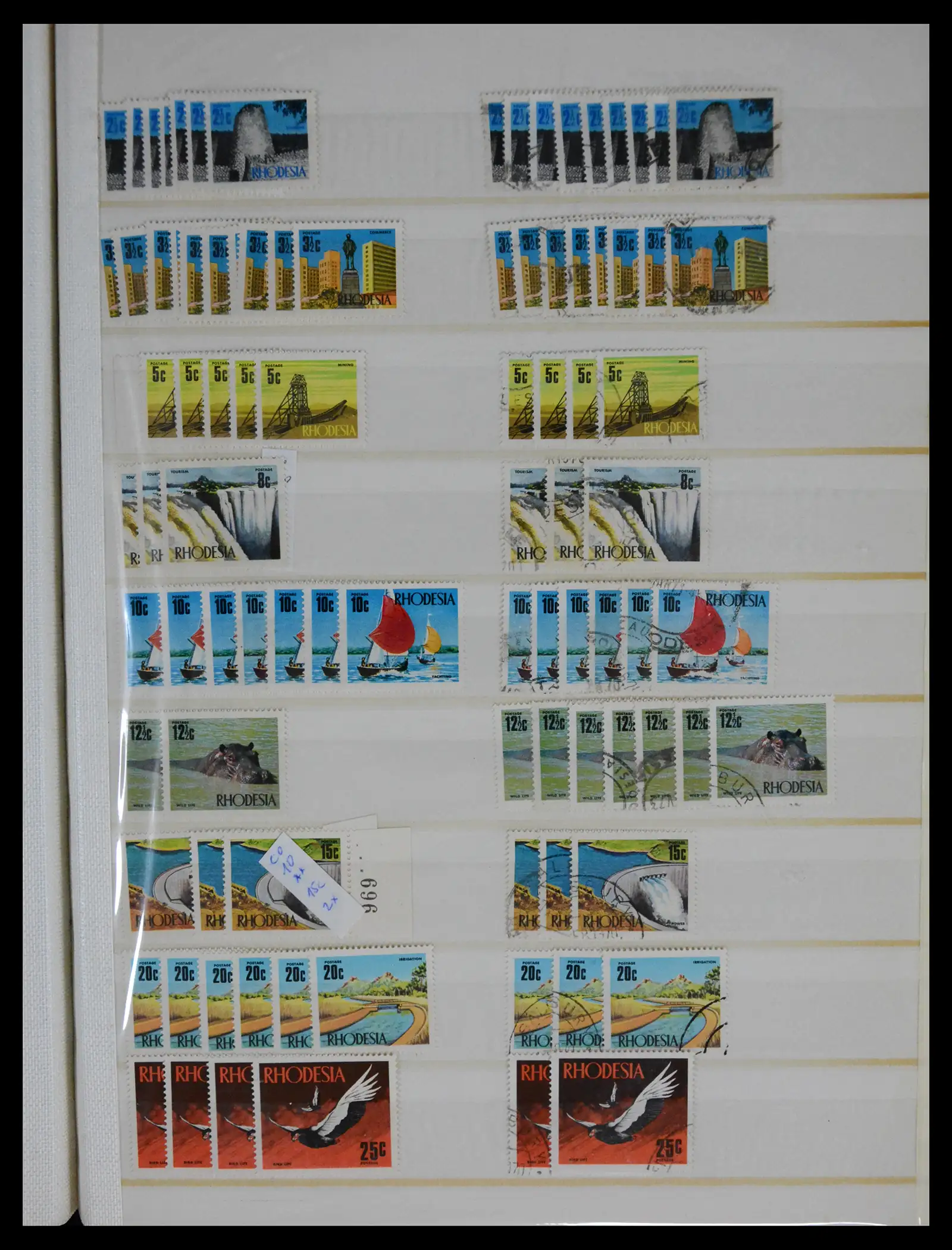 41245 0100 - Postzegelverzameling 41245 Rhodesië 1892-1978.