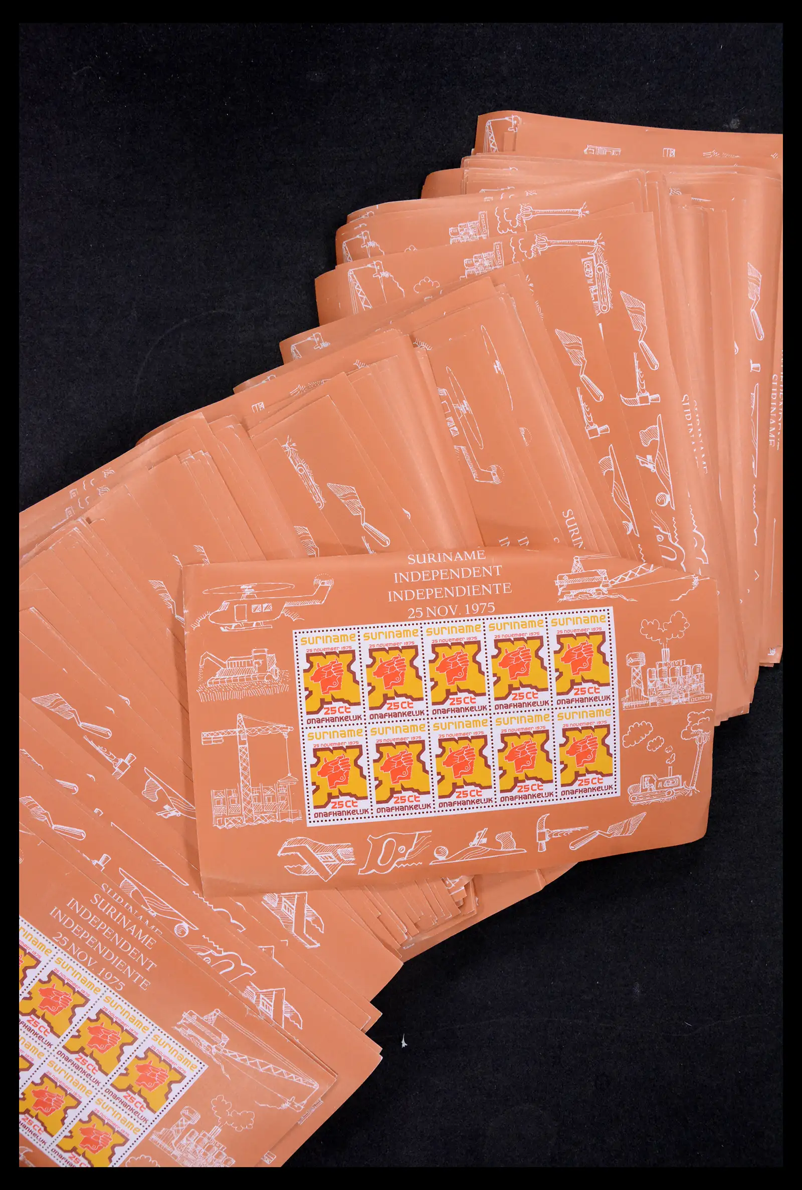 41301 0002 - Stamp collection 41301 Surinam sheetlets 1975-1976.