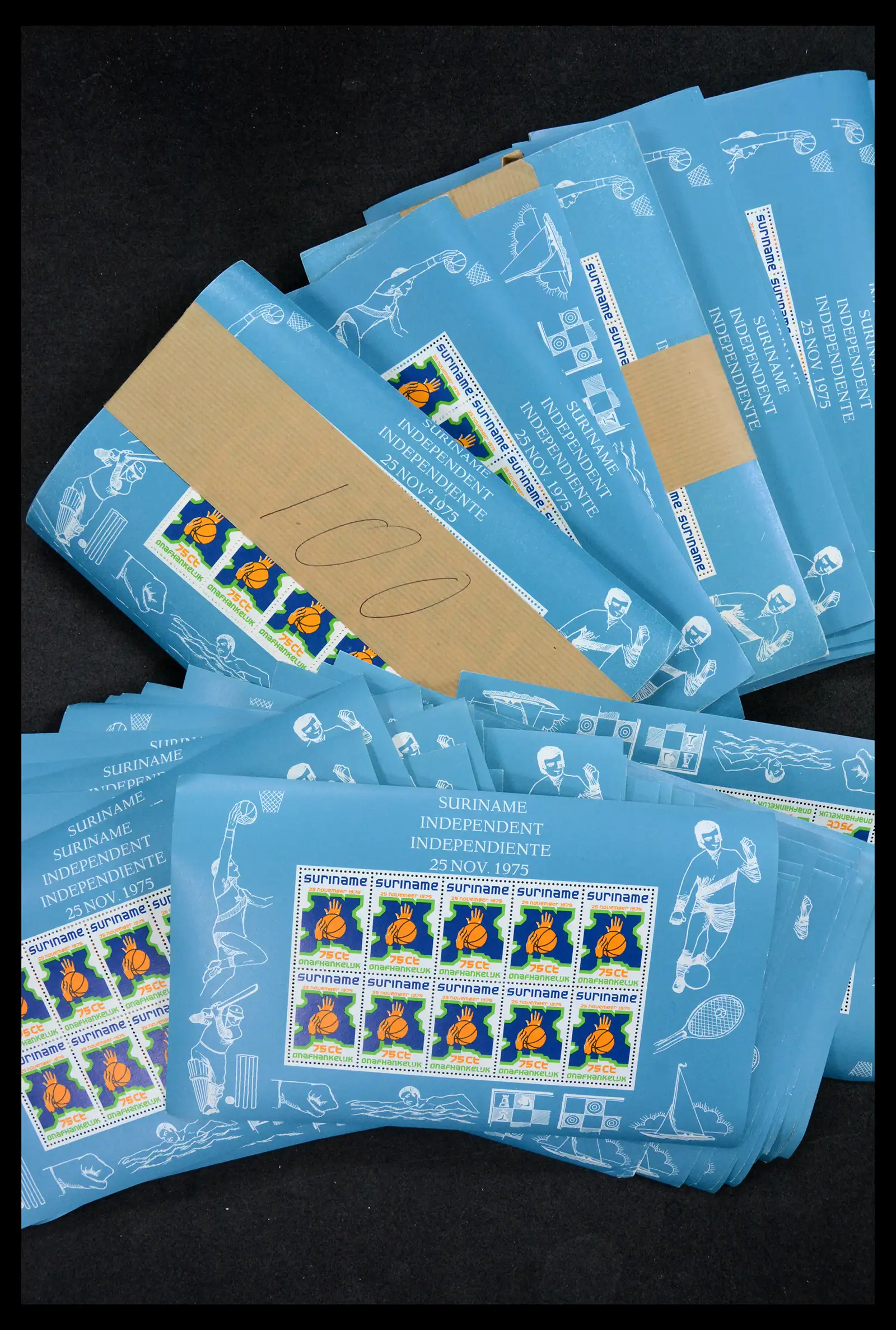 41301 0007 - Stamp collection 41301 Surinam sheetlets 1975-1976.