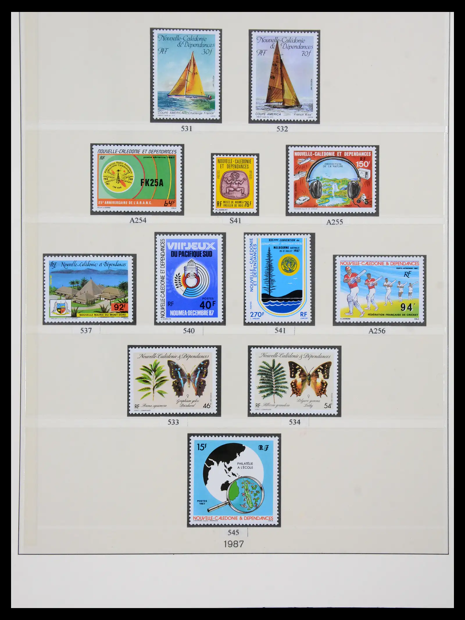 41341 0067 - Postzegelverzameling 41341 Nieuw Caledonië 1900-2010.