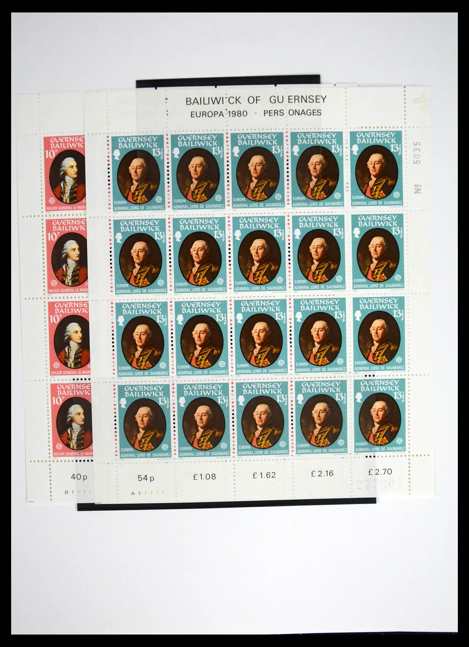 41448 0023 - Postzegelverzameling 41448 Guernsey 1941-2011.