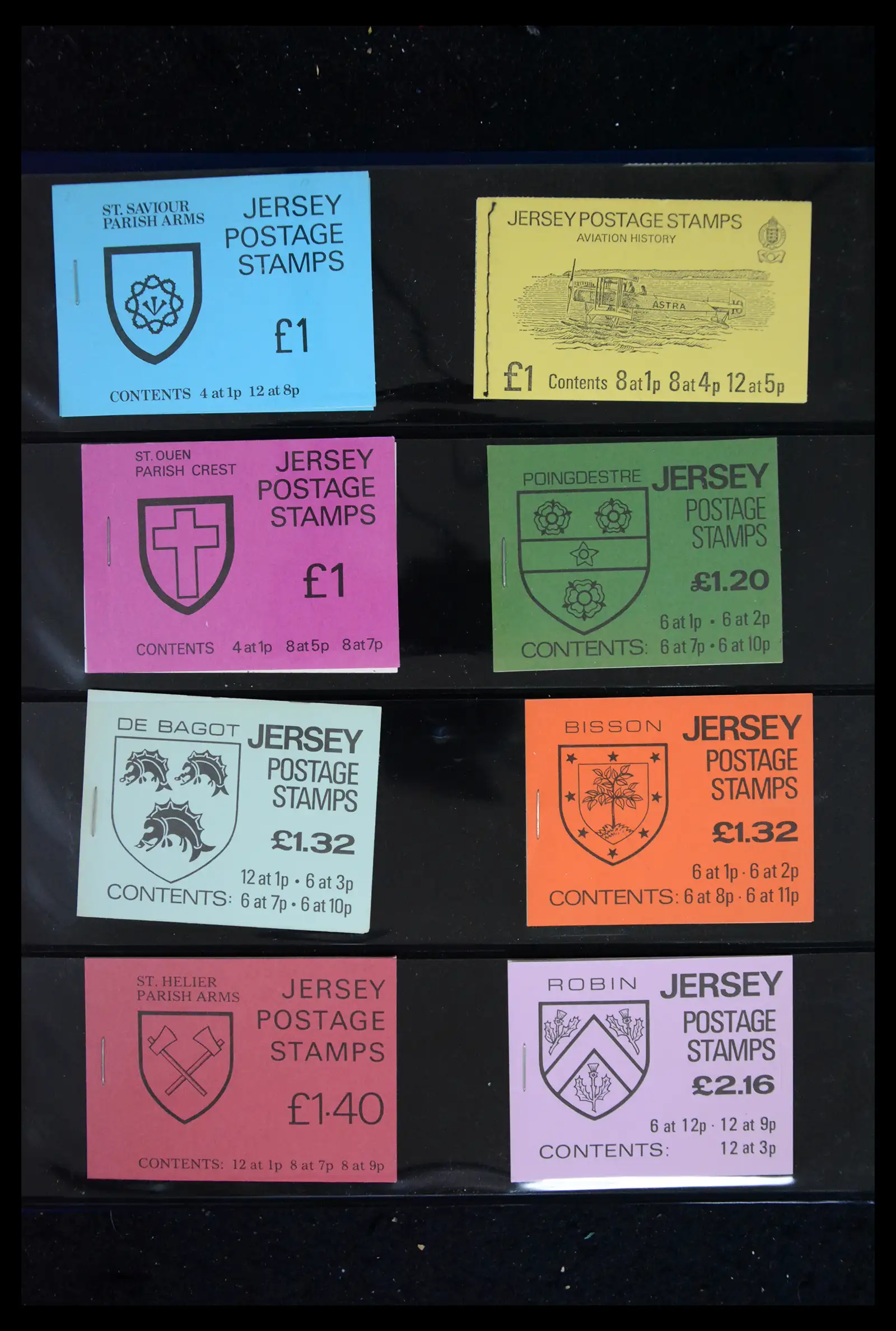 41607 0011 - Postzegelverzameling 41607 Kanaaleilanden postzegelboekjes vanaf 1969.