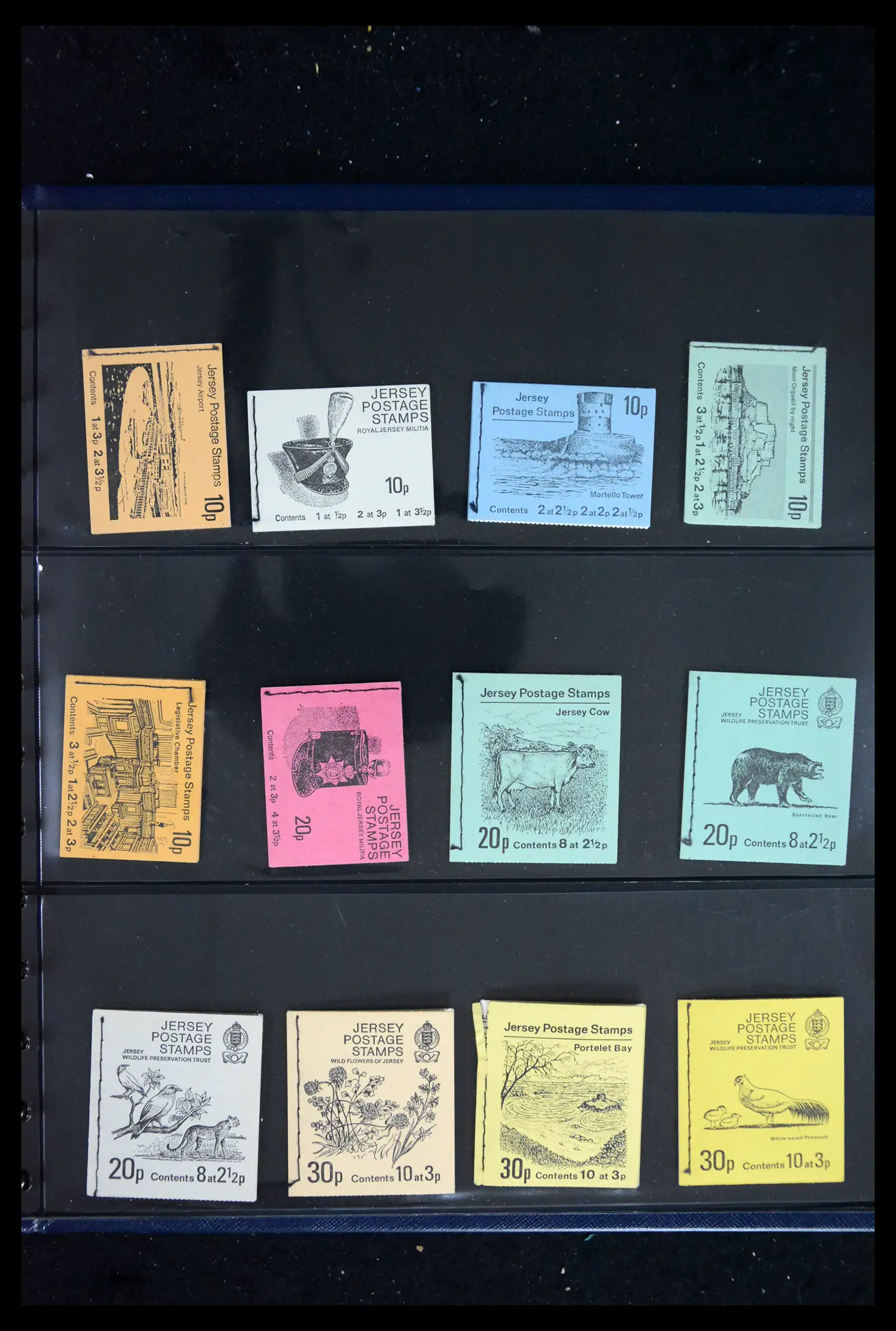 41607 0012 - Postzegelverzameling 41607 Kanaaleilanden postzegelboekjes vanaf 1969.