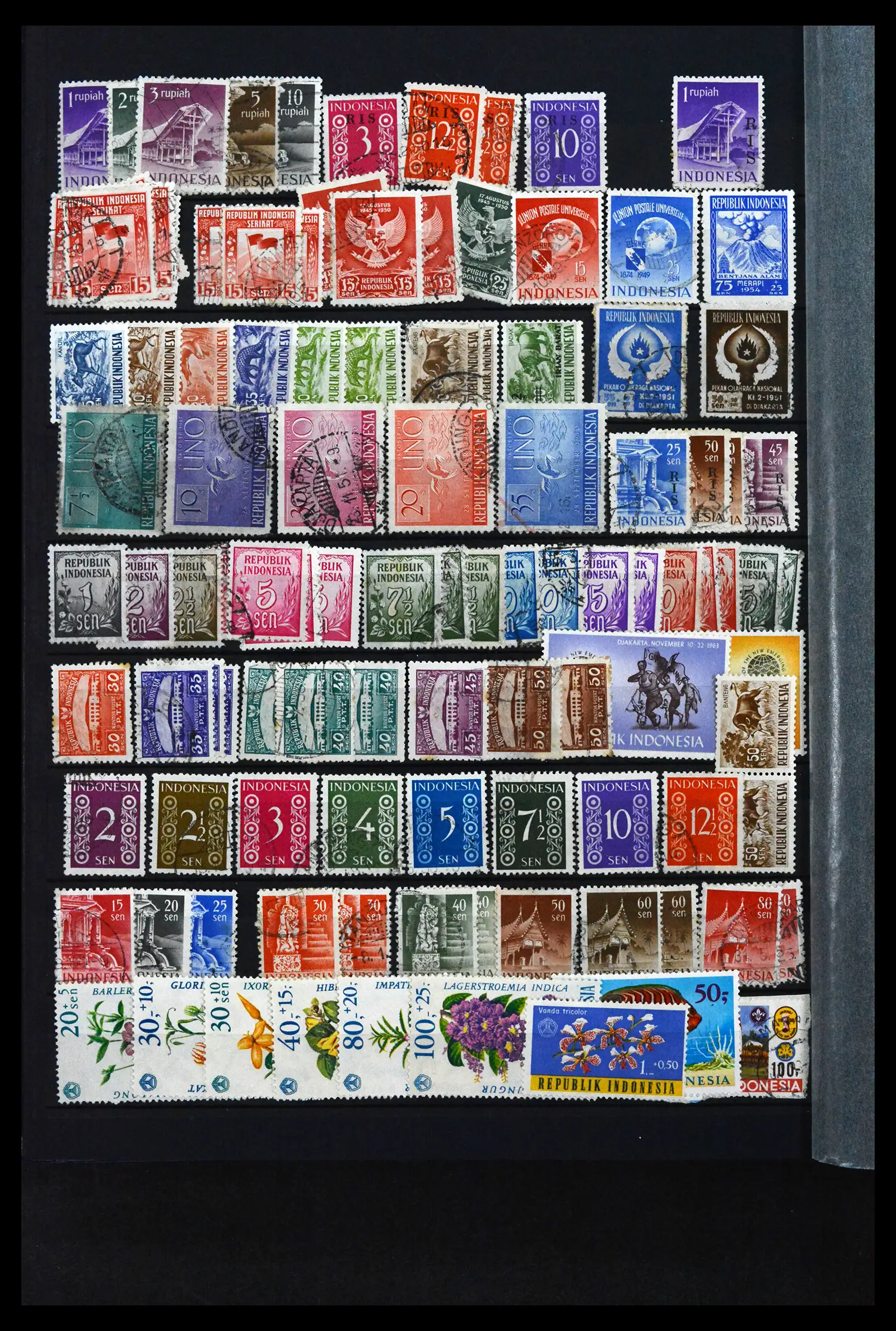 41628 0066 - Postzegelverzameling 41628 Overzee 1864-1975.