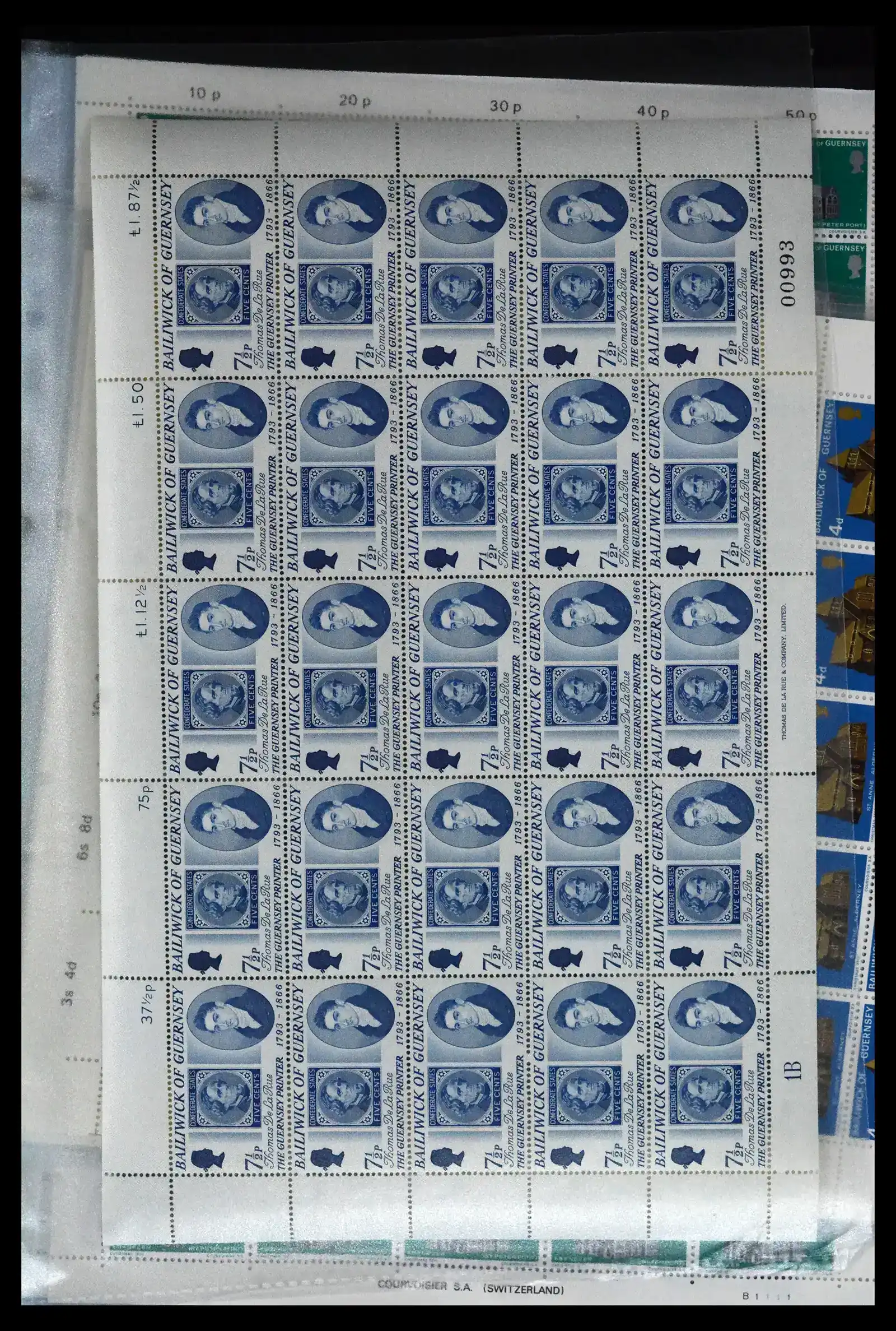 41669 0004 - Postzegelverzameling 41669 Guernsey complete vellen 1969-1975.
