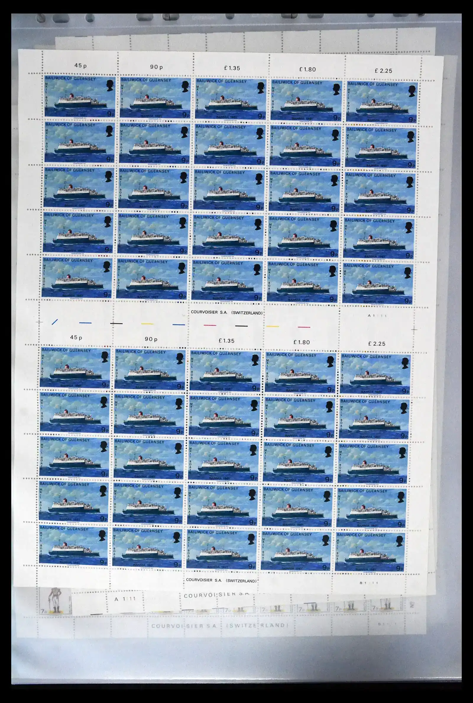 41669 0052 - Postzegelverzameling 41669 Guernsey complete vellen 1969-1975.