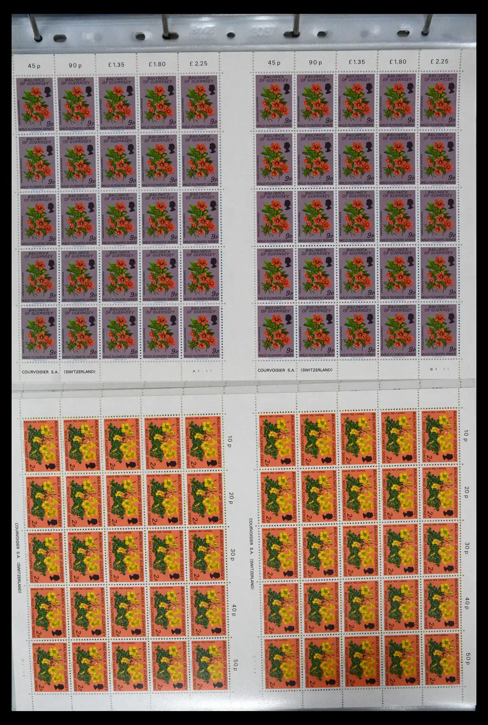 41669 0070 - Postzegelverzameling 41669 Guernsey complete vellen 1969-1975.