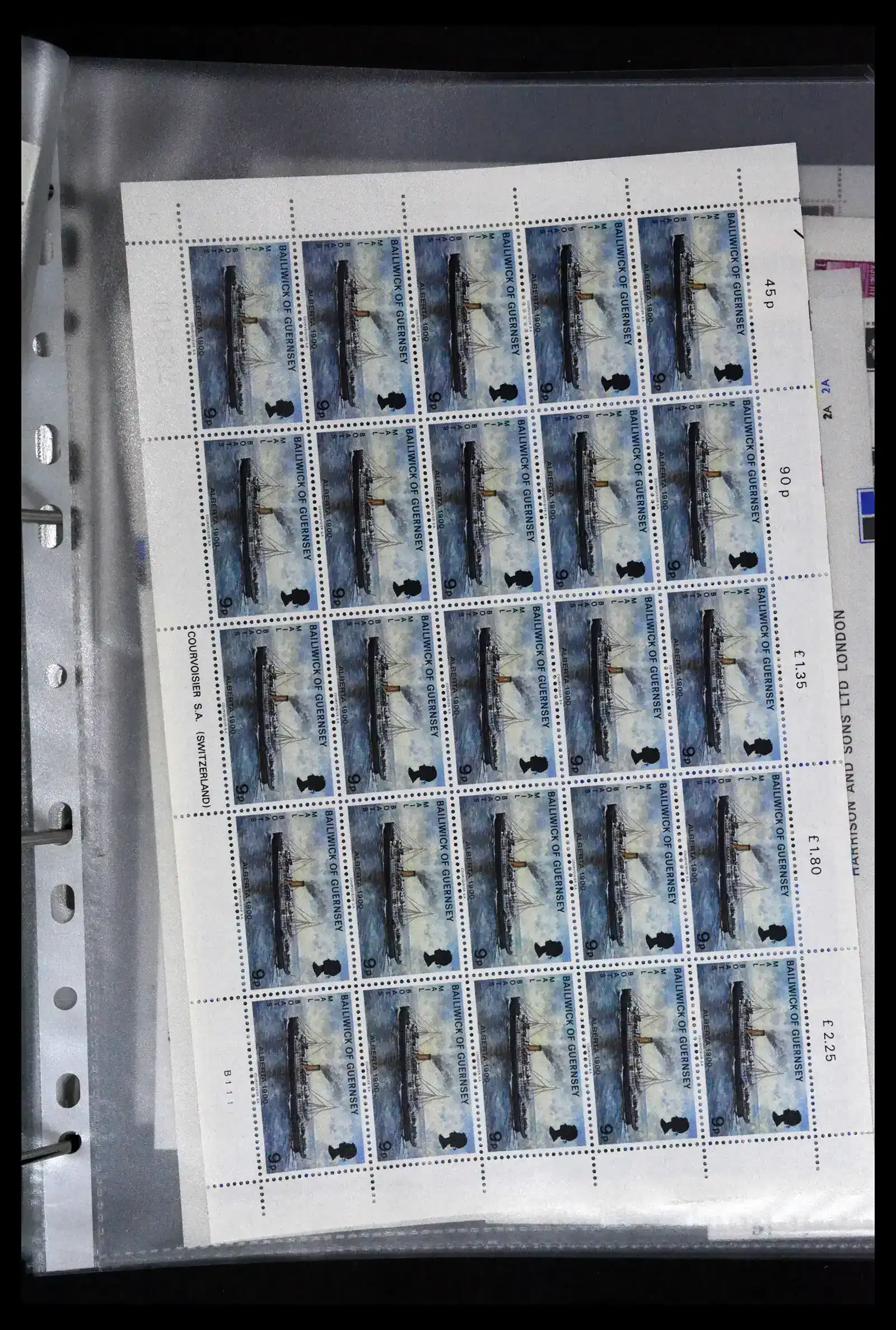41669 0078 - Postzegelverzameling 41669 Guernsey complete vellen 1969-1975.
