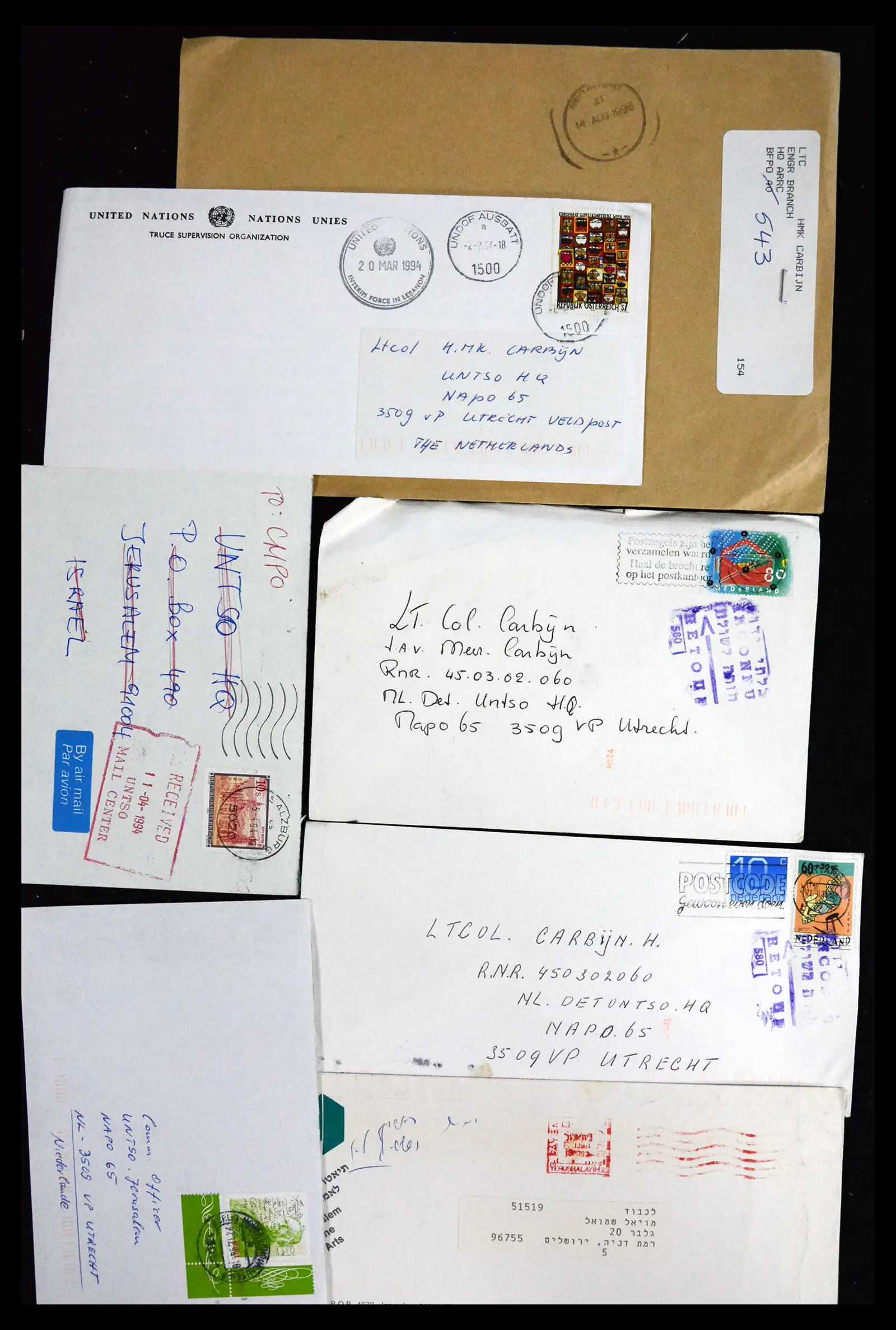 41682 0043 - Postzegelverzameling 41682 Nederland brieven VN vredesmissies 1979-1999.