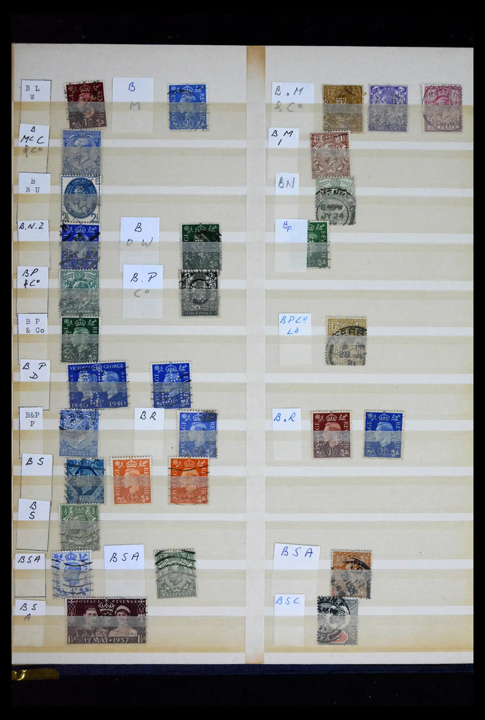 41721 0007 - Stamp collection 41721 Great Britain perfins 1900-1970.