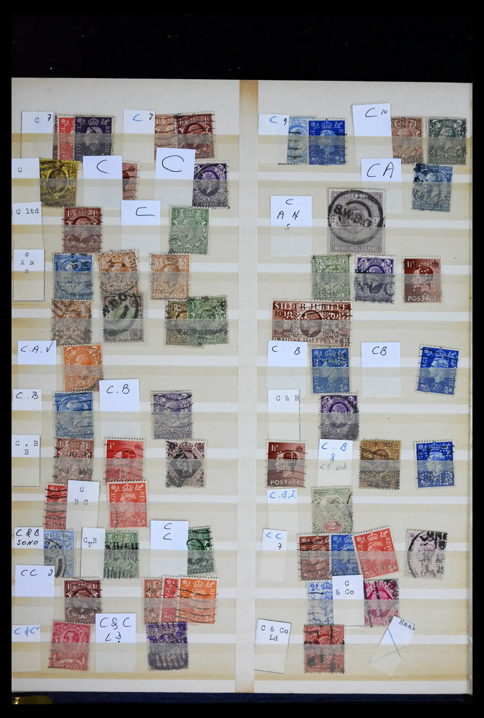 41721 0009 - Stamp collection 41721 Great Britain perfins 1900-1970.