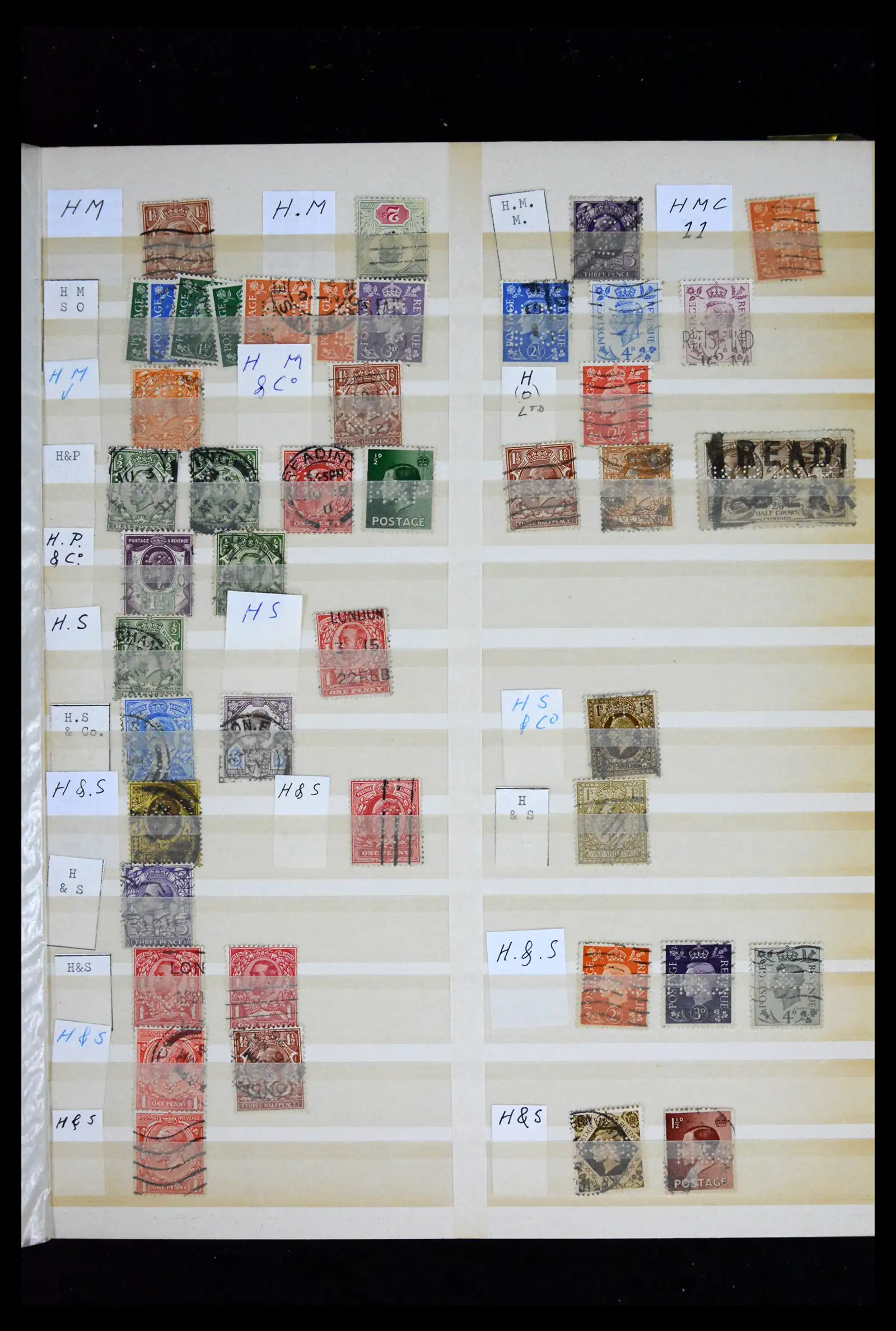 41721 0024 - Stamp collection 41721 Great Britain perfins 1900-1970.