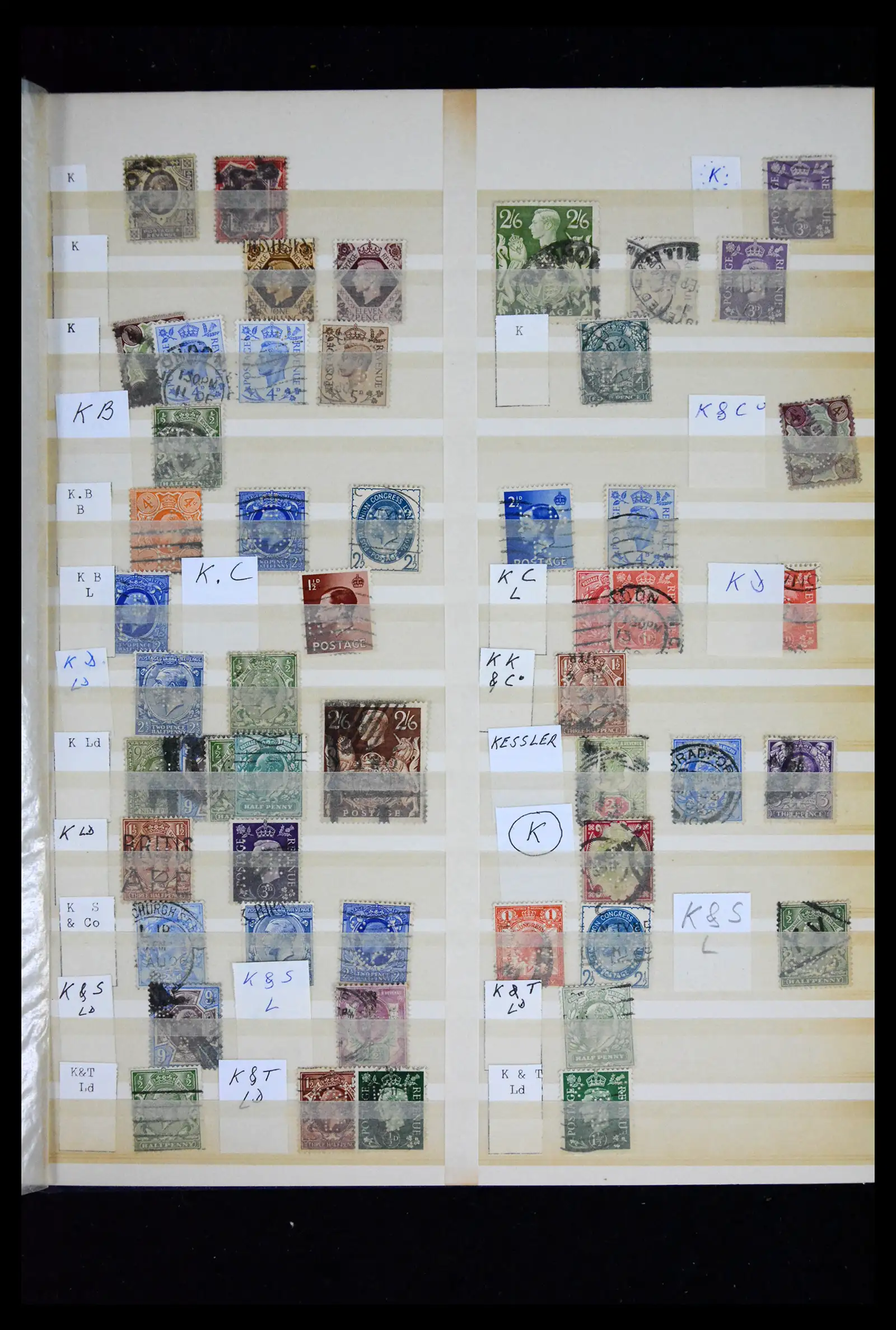 41721 0030 - Stamp collection 41721 Great Britain perfins 1900-1970.