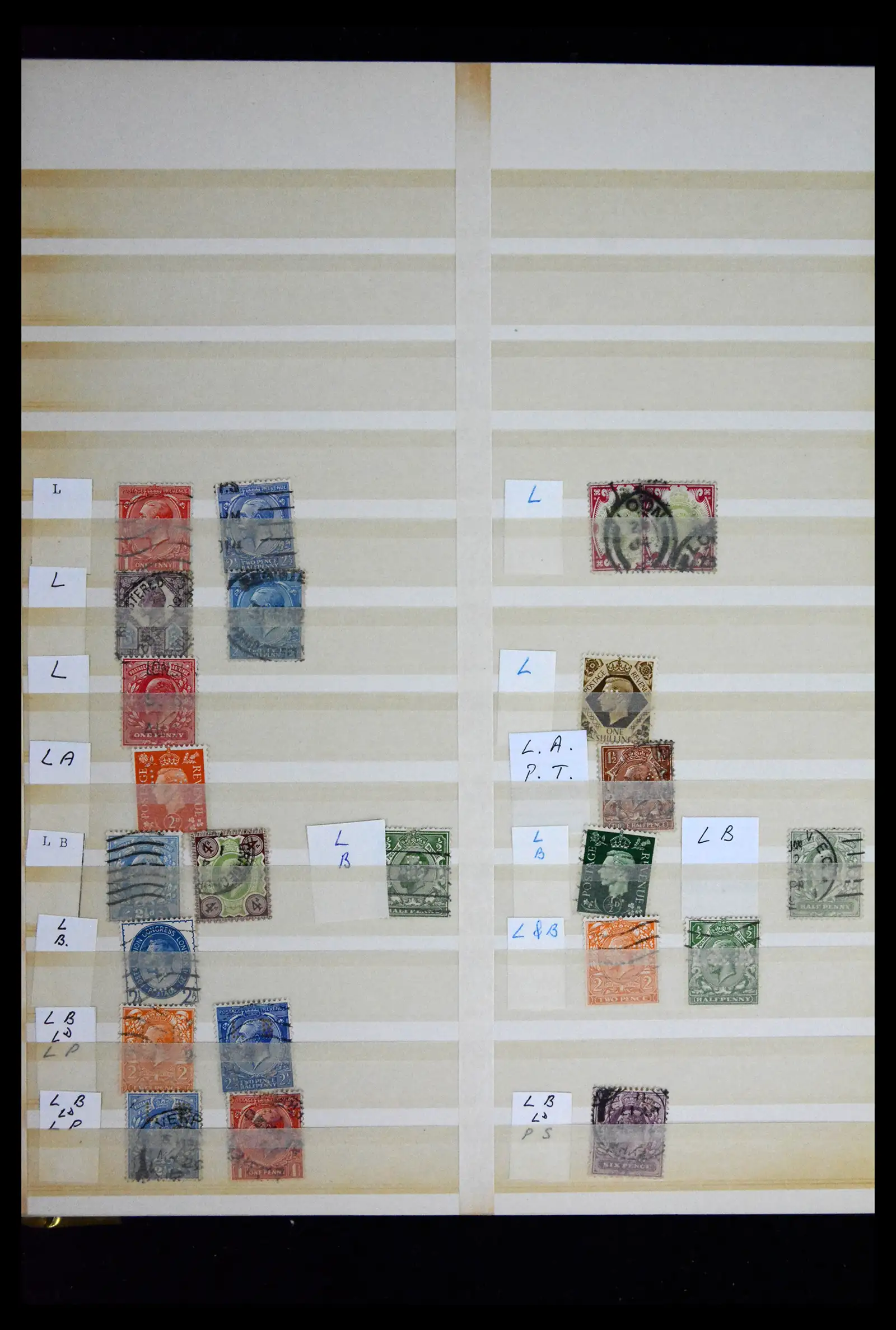 41721 0031 - Stamp collection 41721 Great Britain perfins 1900-1970.