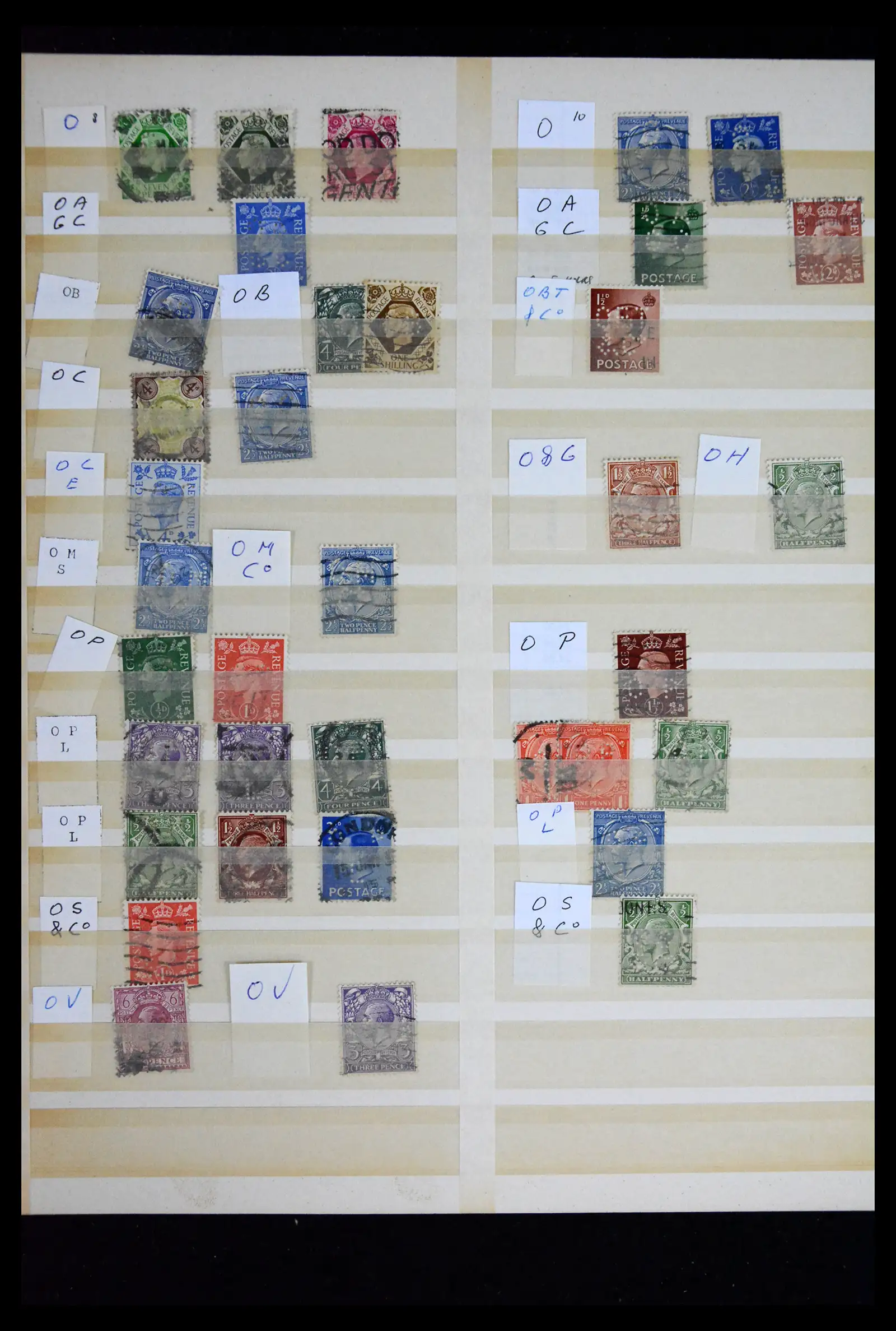 41721 0039 - Stamp collection 41721 Great Britain perfins 1900-1970.