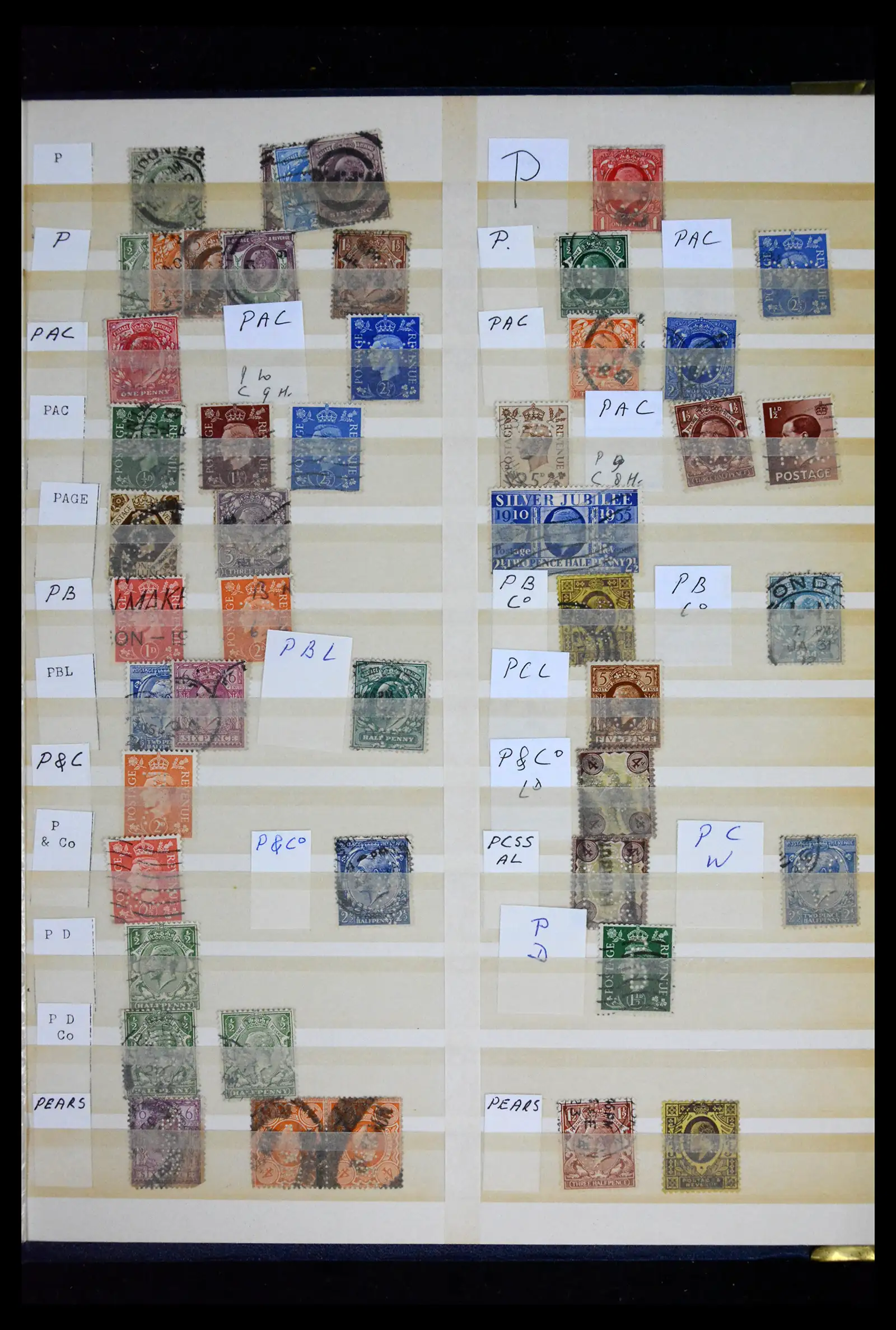 41721 0040 - Stamp collection 41721 Great Britain perfins 1900-1970.