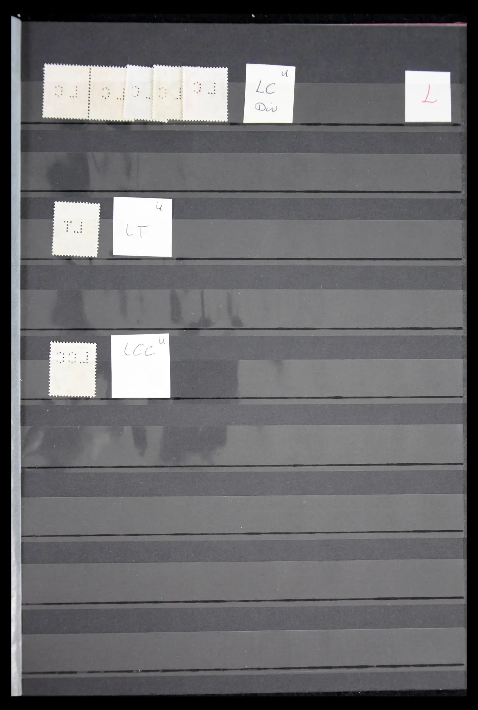 41721 0051 - Stamp collection 41721 Great Britain perfins 1900-1970.