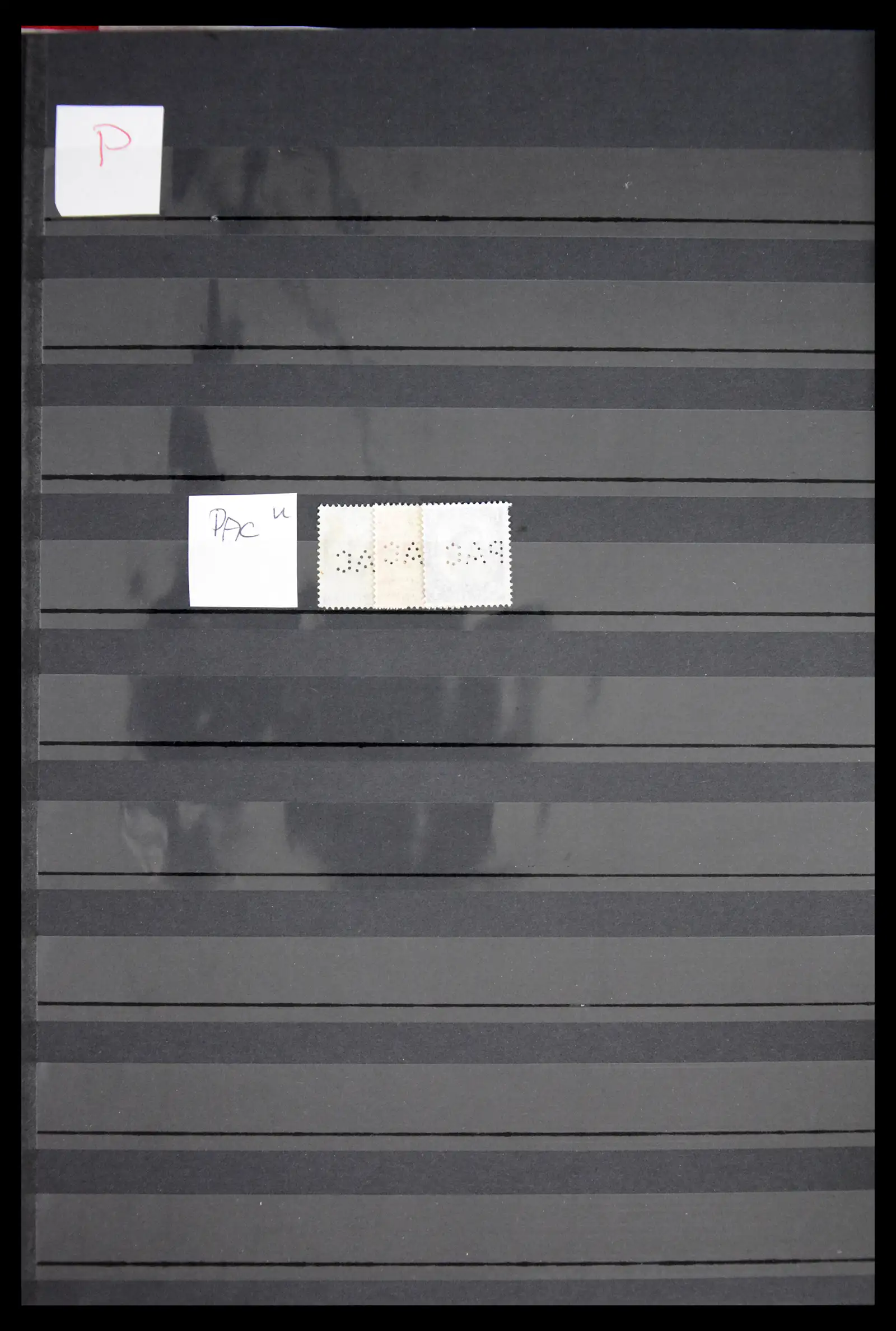 41721 0054 - Stamp collection 41721 Great Britain perfins 1900-1970.