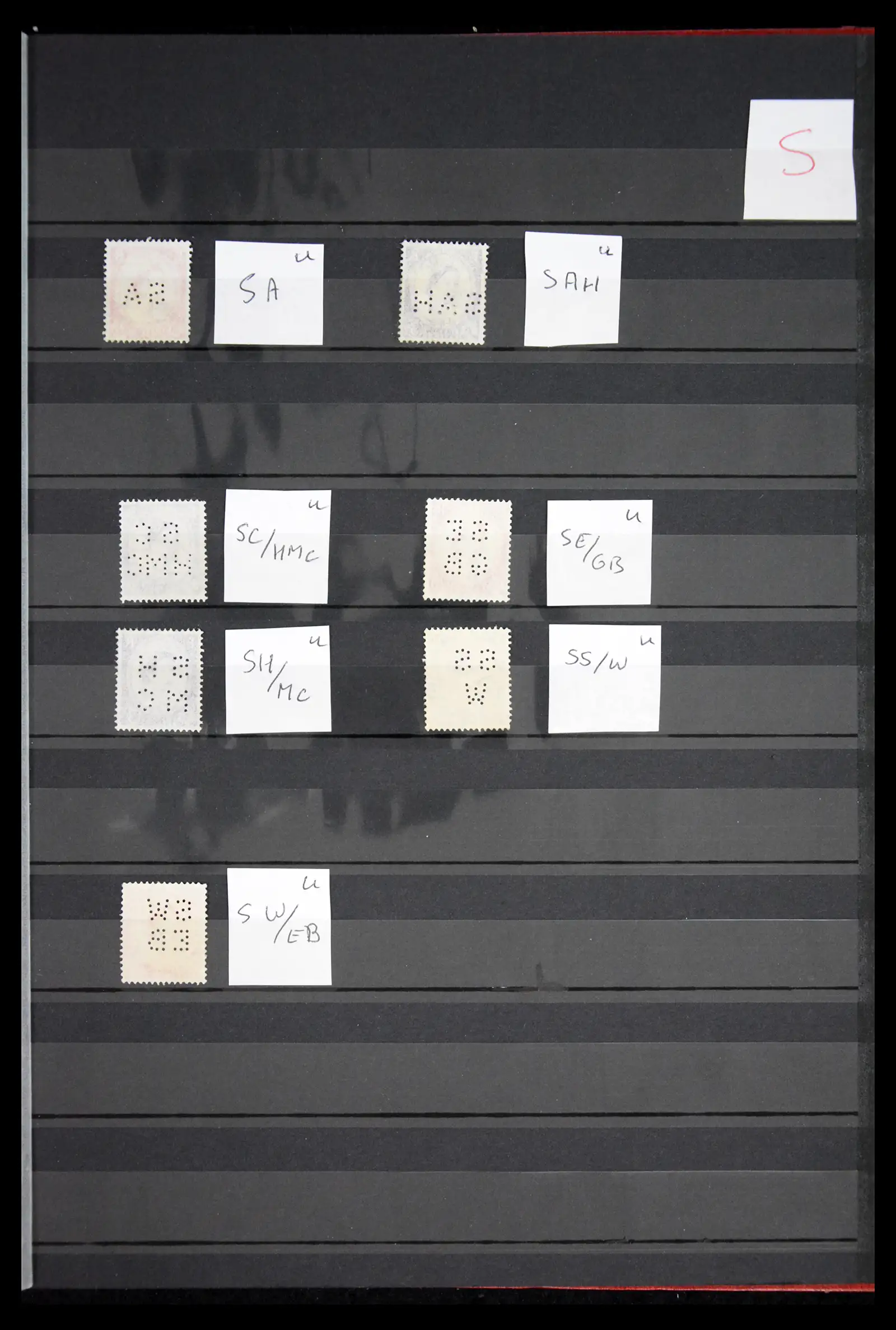 41721 0056 - Stamp collection 41721 Great Britain perfins 1900-1970.