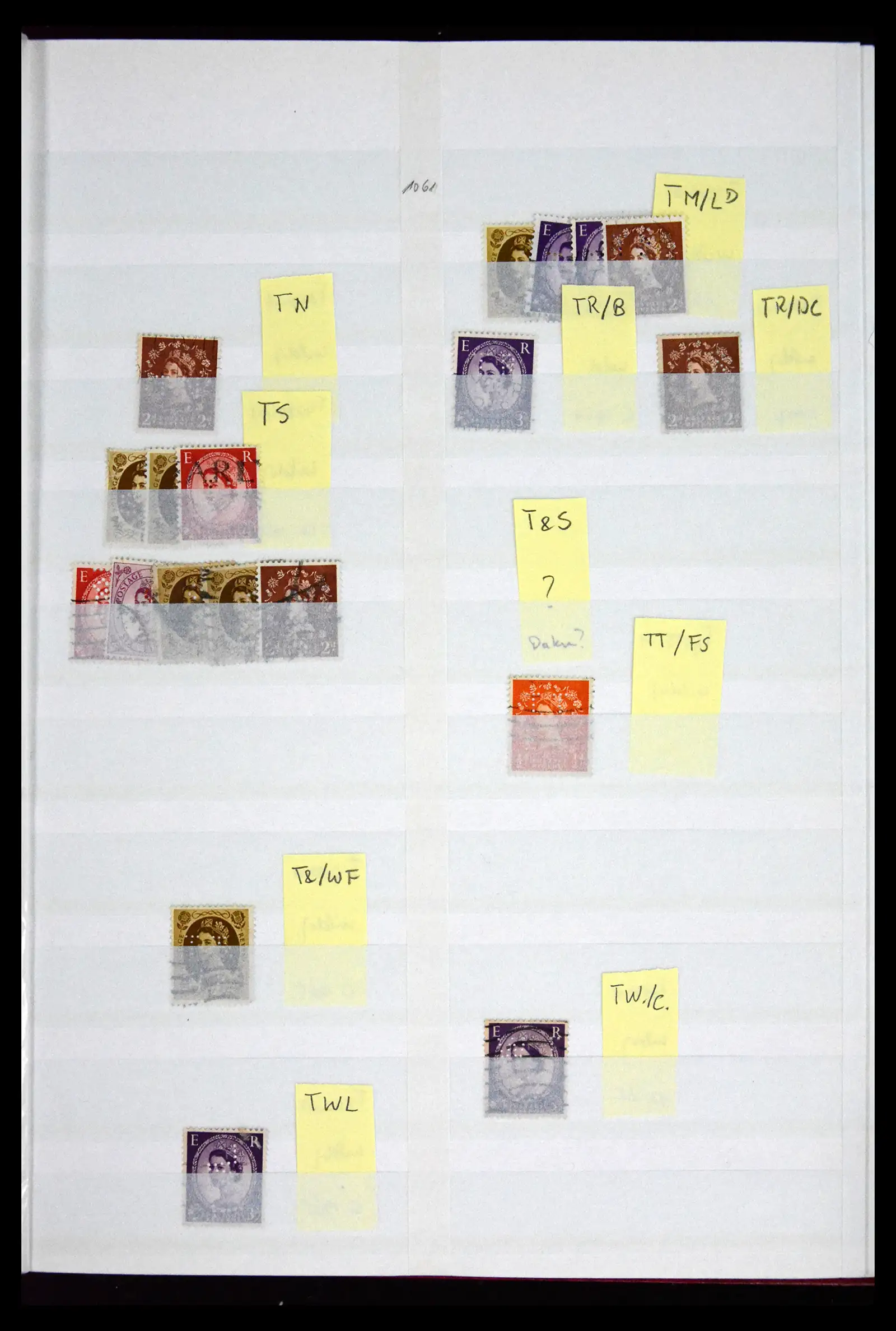 41721 0100 - Stamp collection 41721 Great Britain perfins 1900-1970.