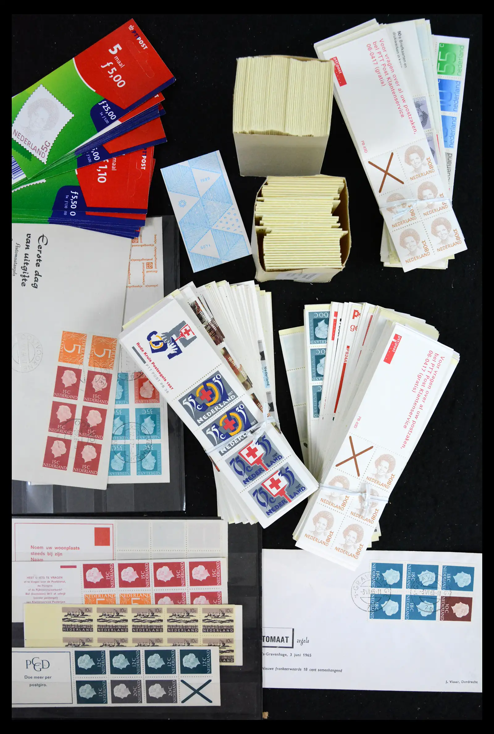 41728 0001 - Postzegelverzameling 41728 Nederland postzegelboekjes 1964-2000.