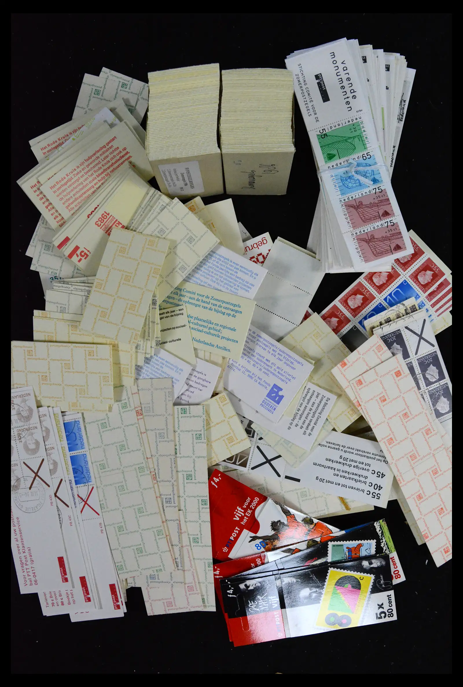 41728 0003 - Postzegelverzameling 41728 Nederland postzegelboekjes 1964-2000.