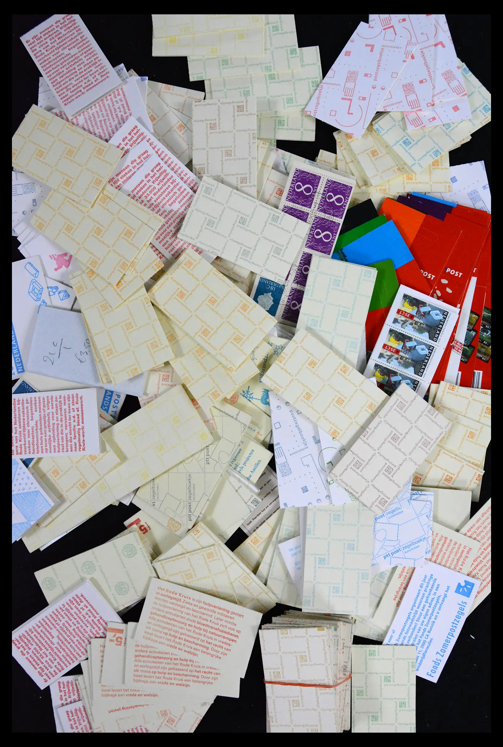 41728 0006 - Postzegelverzameling 41728 Nederland postzegelboekjes 1964-2000.