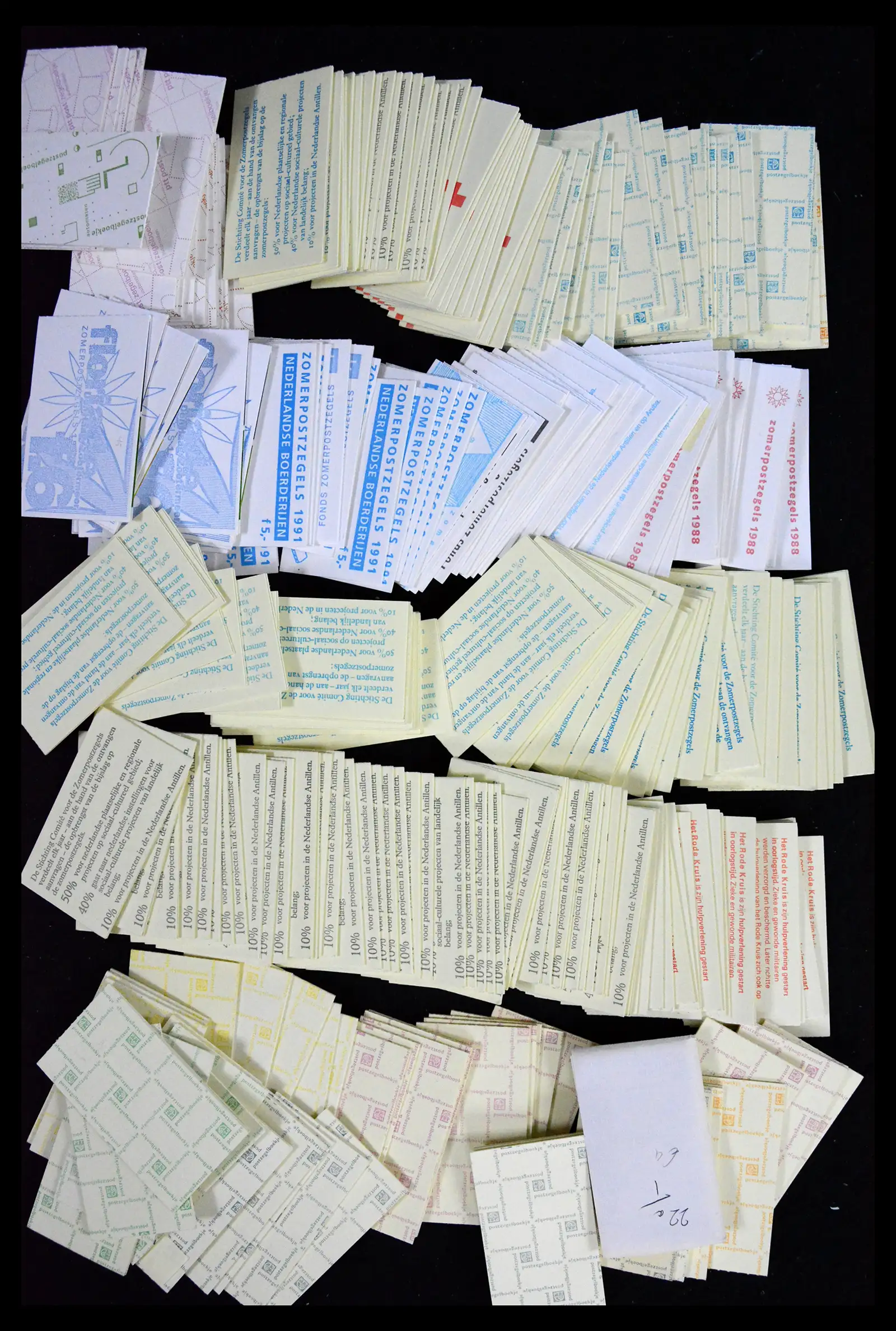 41728 0008 - Postzegelverzameling 41728 Nederland postzegelboekjes 1964-2000.