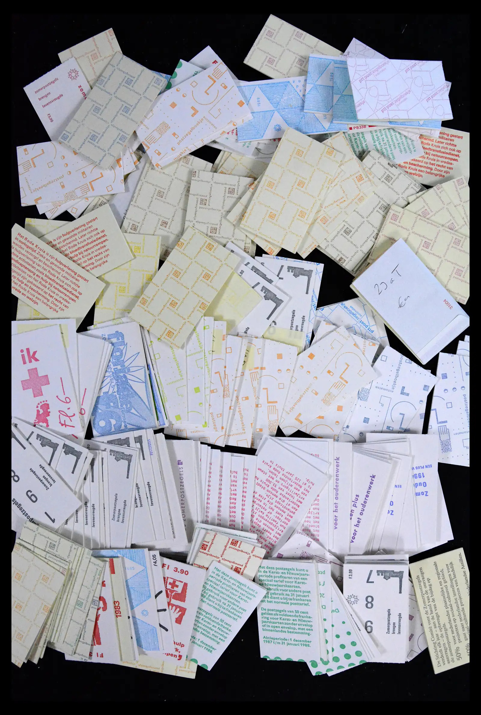 41728 0009 - Postzegelverzameling 41728 Nederland postzegelboekjes 1964-2000.