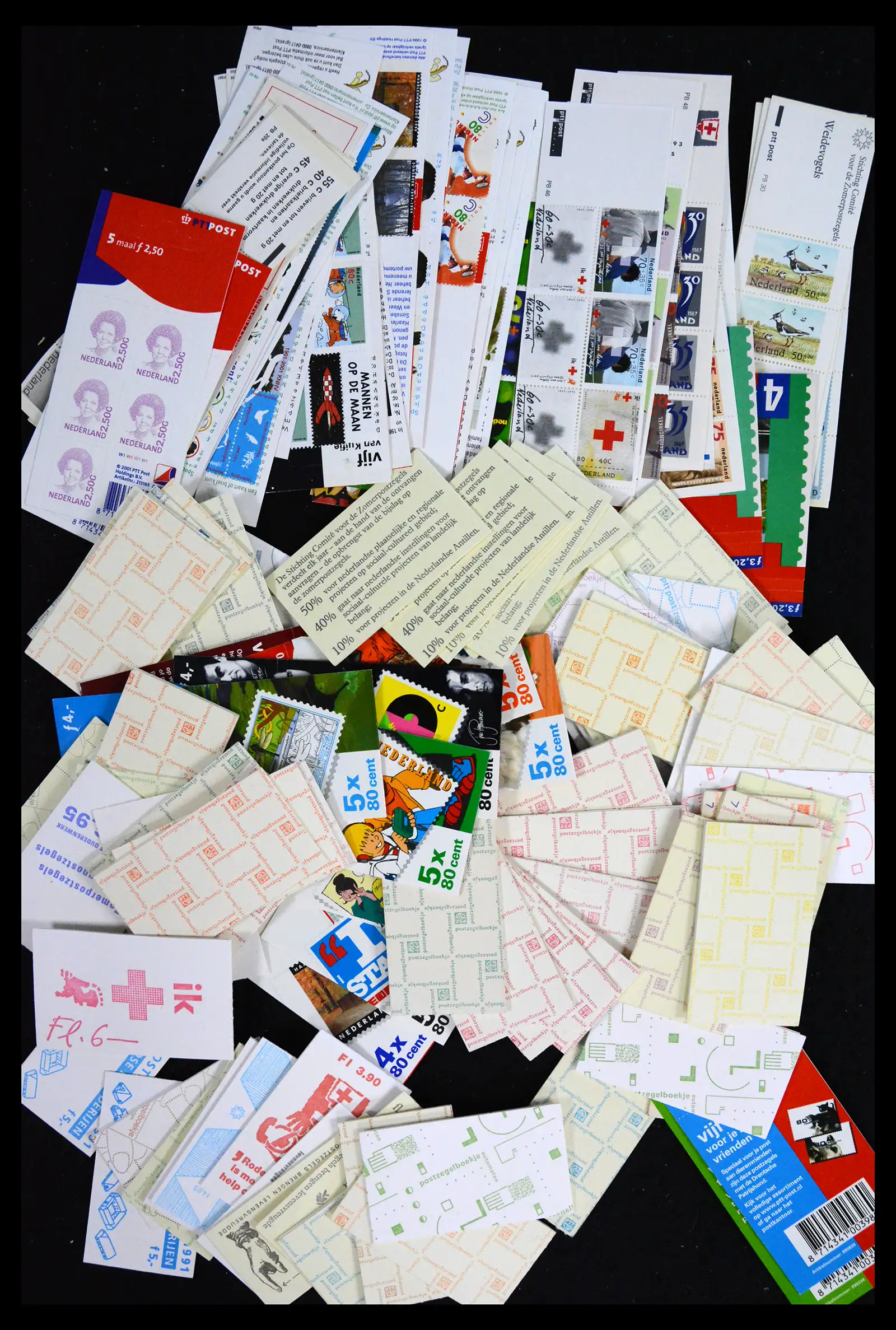 41728 0013 - Postzegelverzameling 41728 Nederland postzegelboekjes 1964-2000.