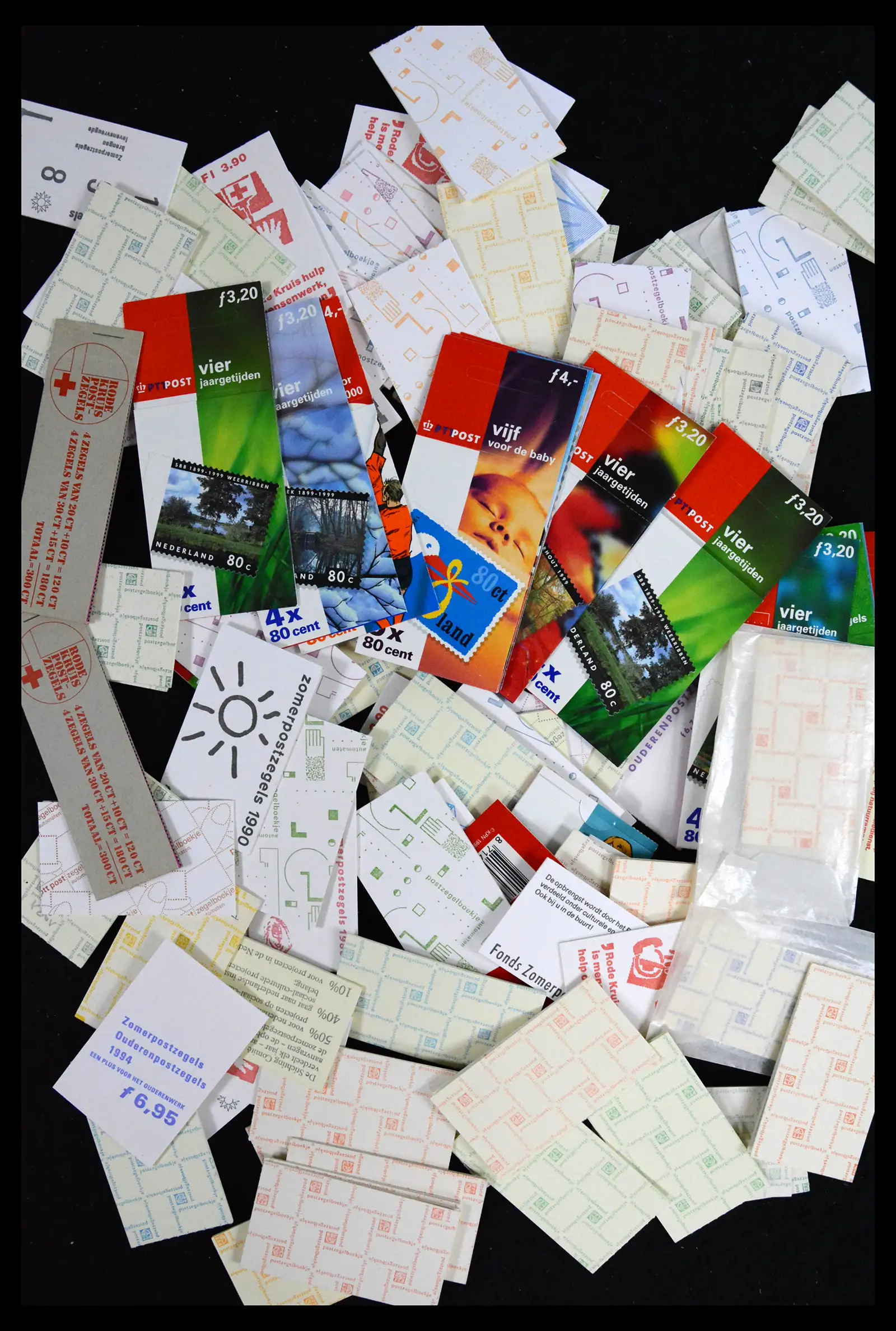 41728 0014 - Postzegelverzameling 41728 Nederland postzegelboekjes 1964-2000.