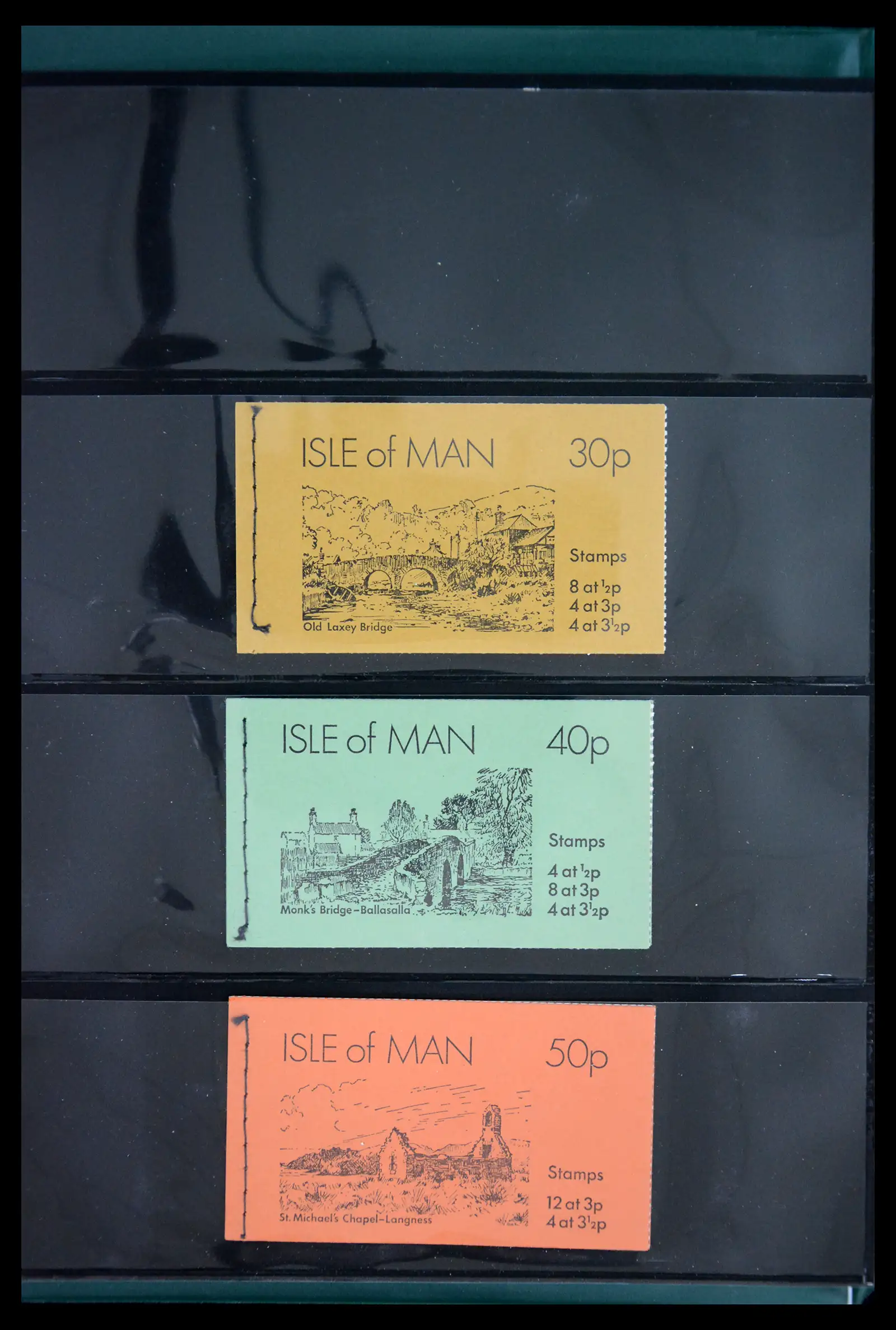 41868 0002 - Stamp collection 41868 Isle of Man stampbooklets 1973-2004.