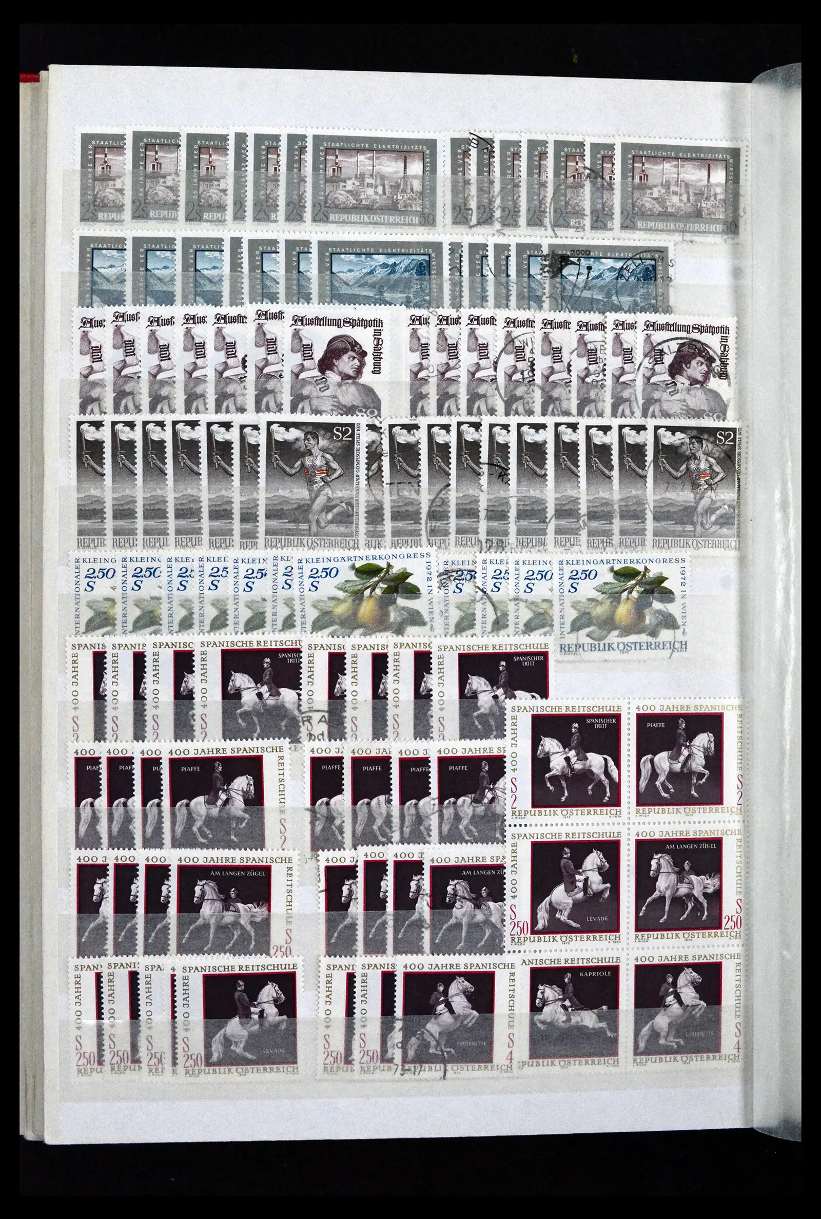41939 0024 - Postzegelverzameling 41939 Oostenrijk voorraad 1965-2001.