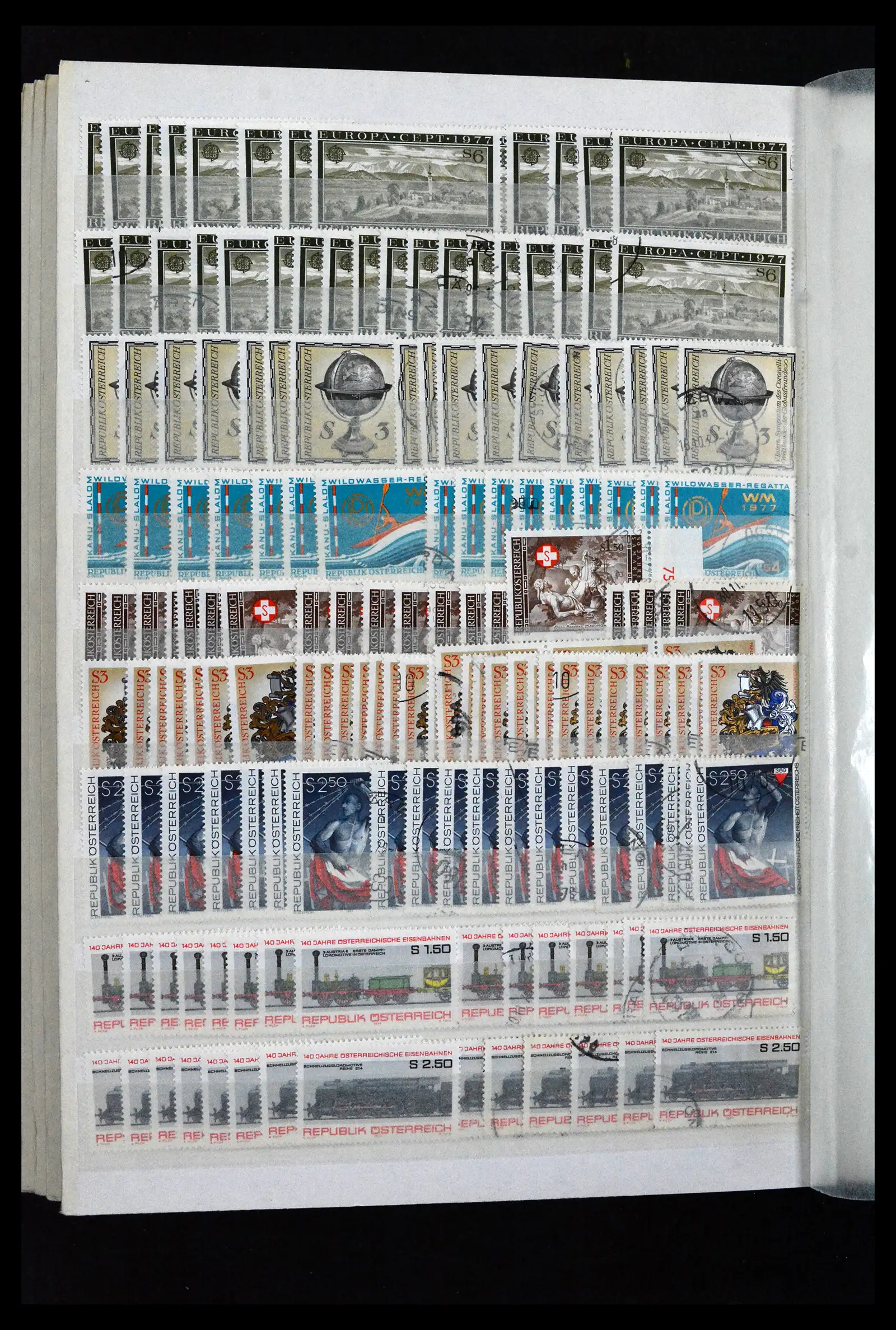41939 0040 - Postzegelverzameling 41939 Oostenrijk voorraad 1965-2001.