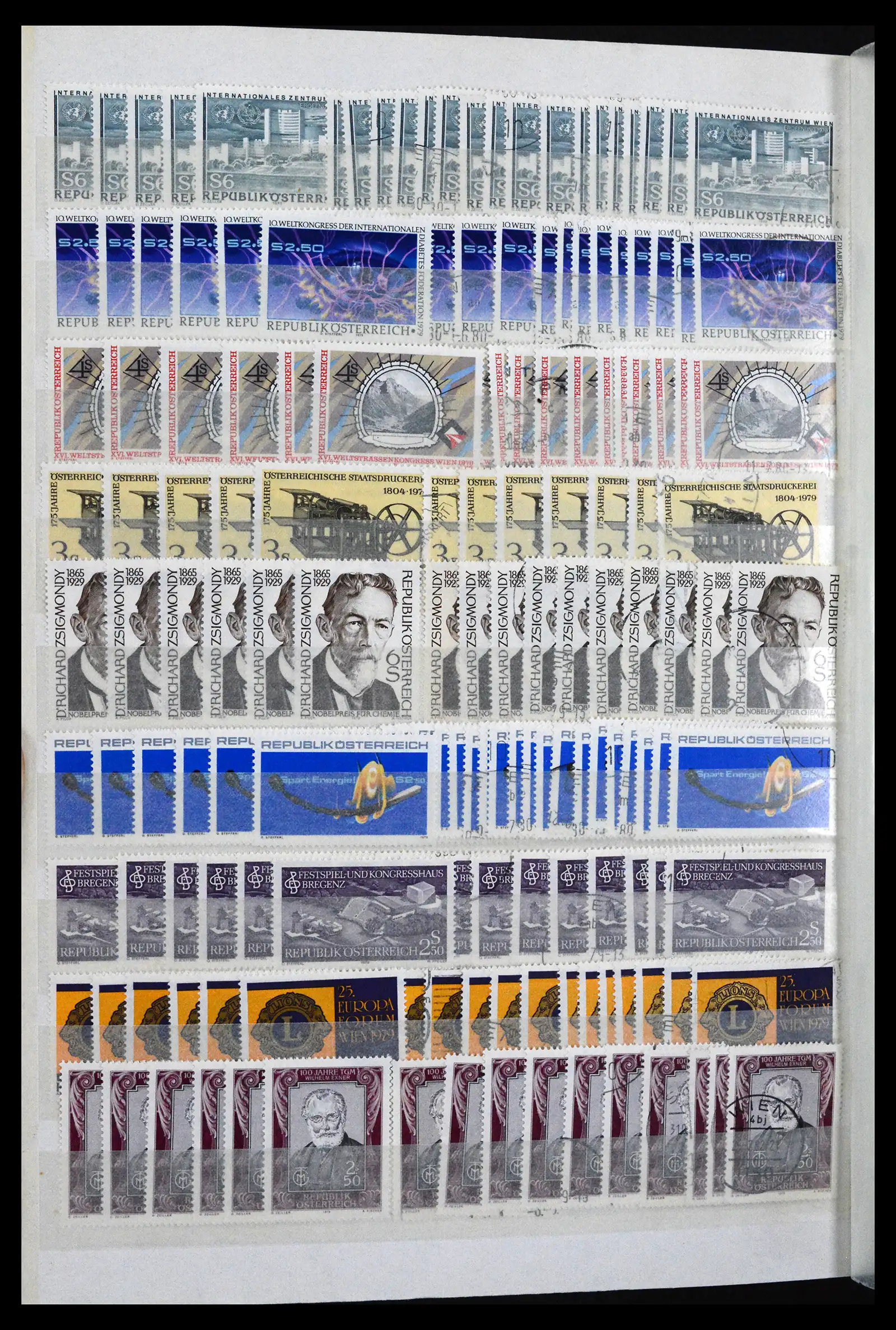 41939 0050 - Postzegelverzameling 41939 Oostenrijk voorraad 1965-2001.
