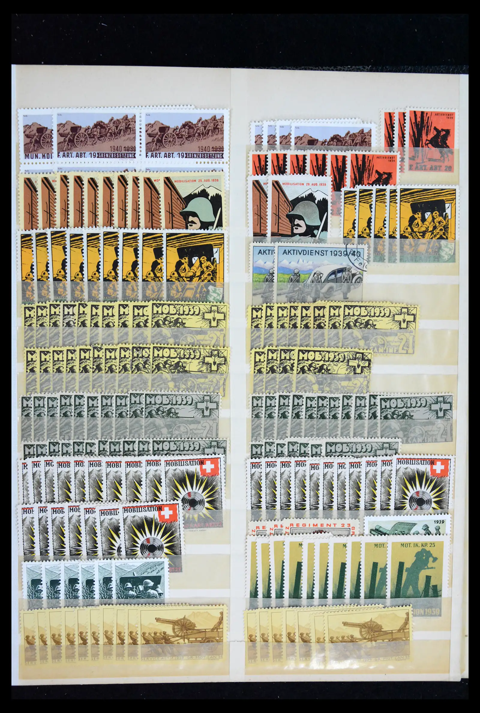 42012 0023 - Postzegelverzameling 42012 Zwitserland soldatenzegels 1914-1945.