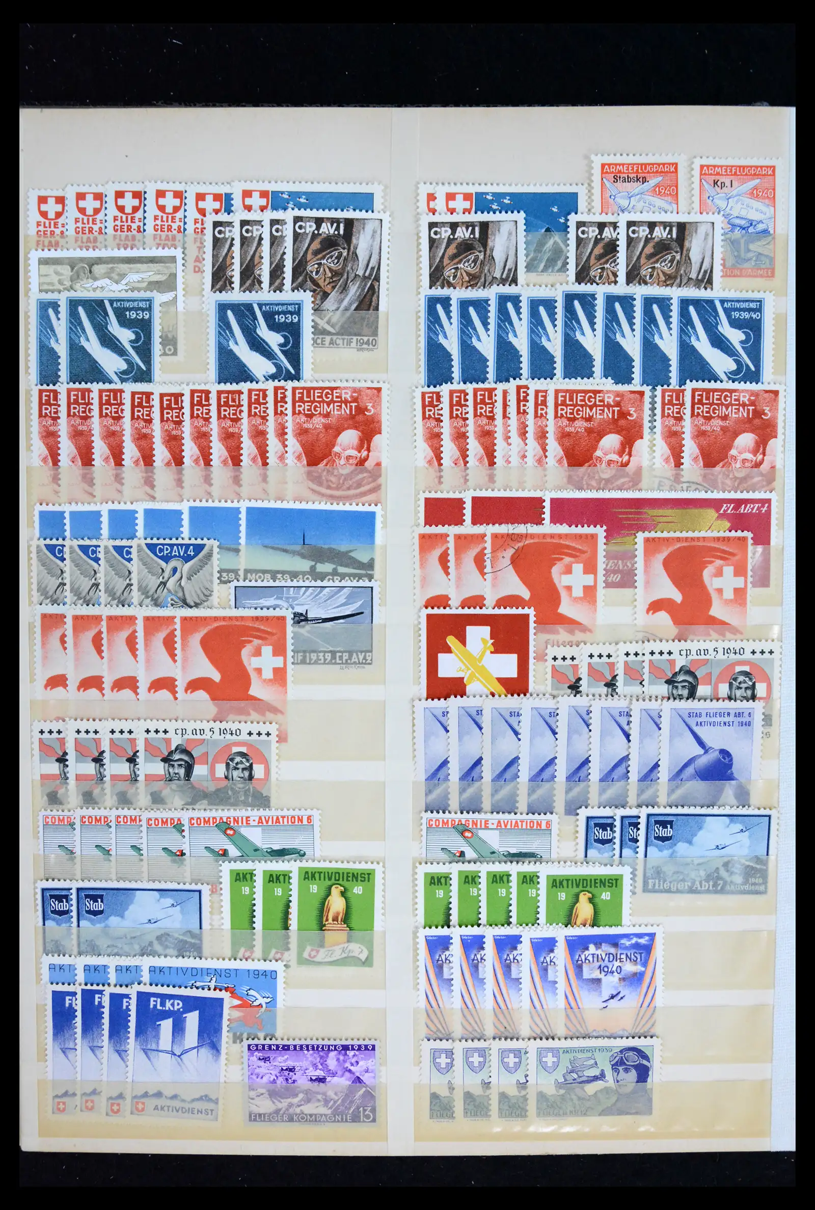 42012 0030 - Postzegelverzameling 42012 Zwitserland soldatenzegels 1914-1945.