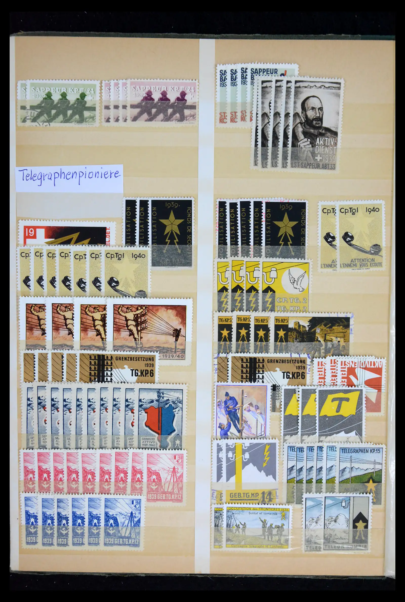 42012 0040 - Postzegelverzameling 42012 Zwitserland soldatenzegels 1914-1945.