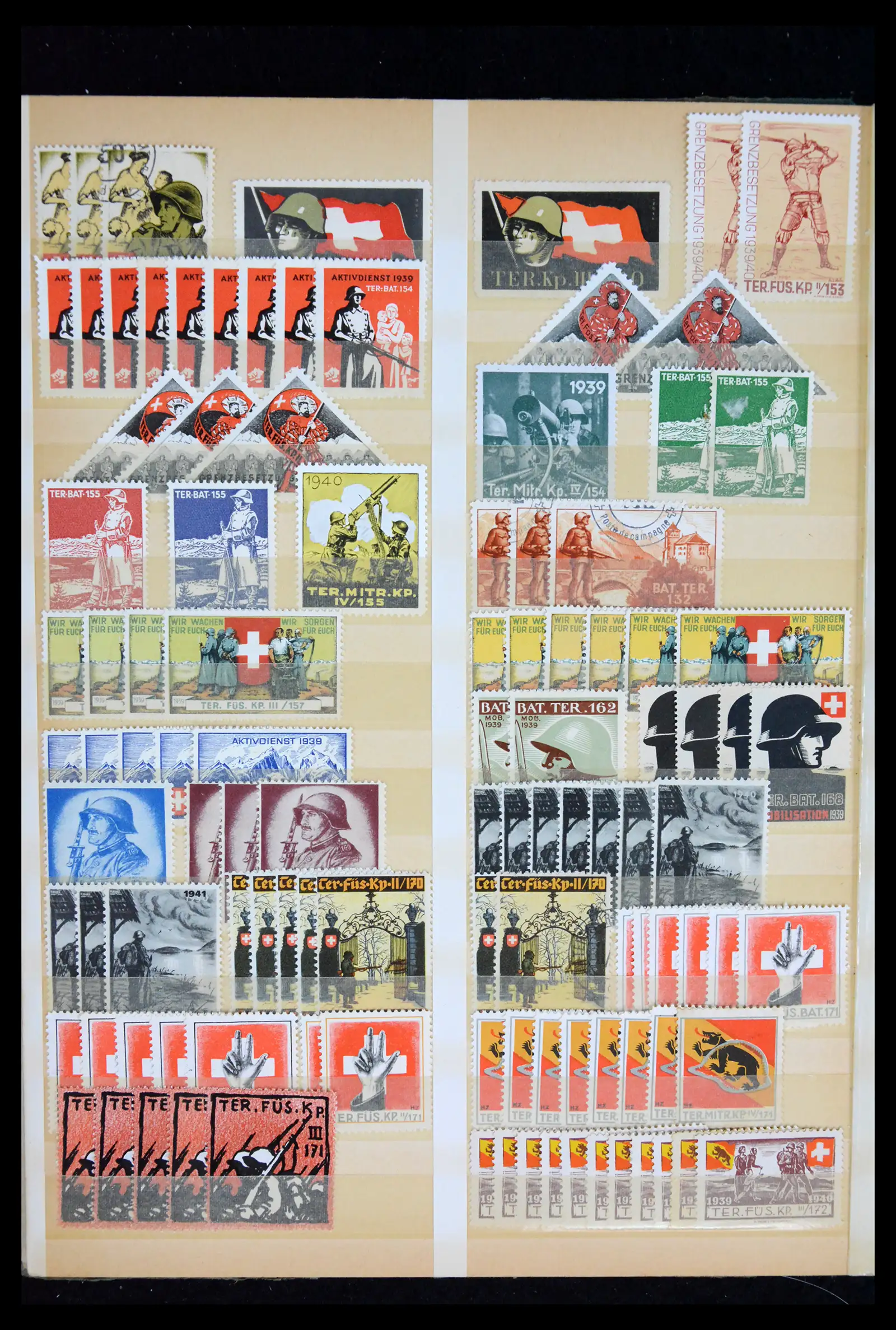 42012 0044 - Postzegelverzameling 42012 Zwitserland soldatenzegels 1914-1945.