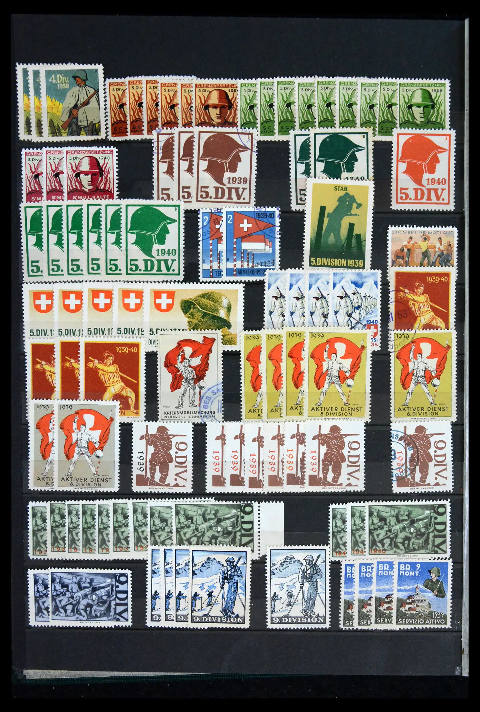 42012 0071 - Postzegelverzameling 42012 Zwitserland soldatenzegels 1914-1945.
