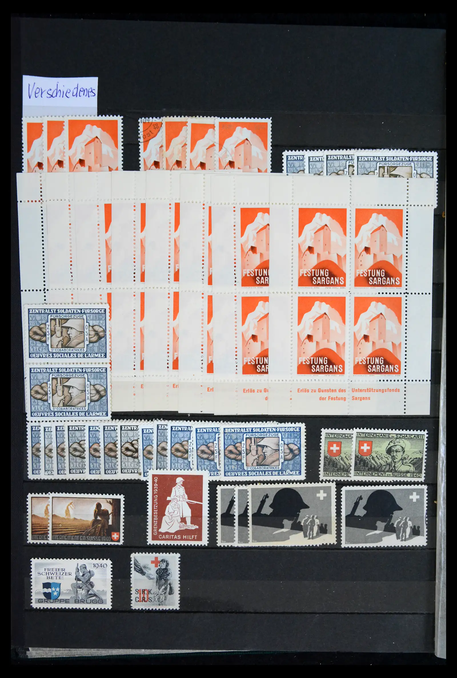 42012 0075 - Postzegelverzameling 42012 Zwitserland soldatenzegels 1914-1945.