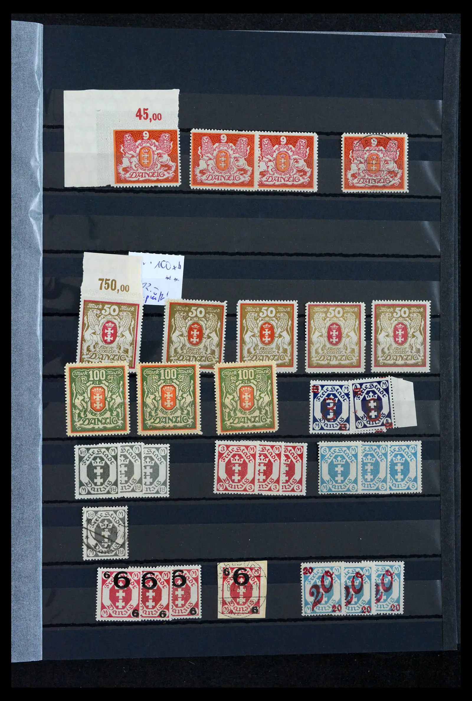 42037 0010 - Postzegelverzameling 42037 Danzig/Memel gespecialiseerd 1920-1939.