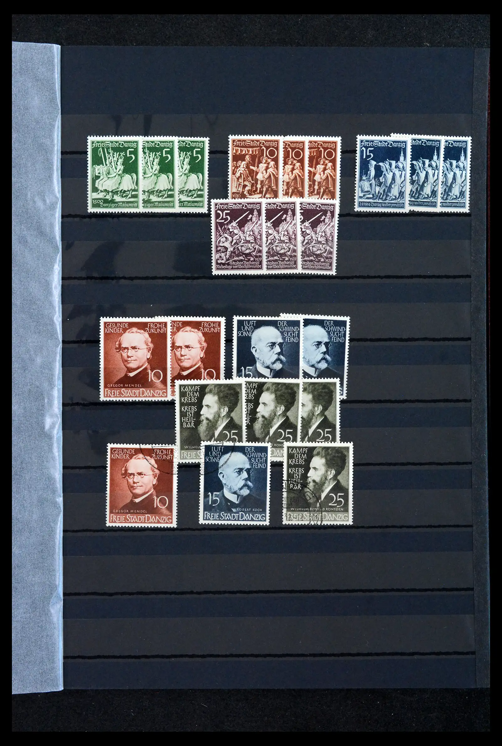 42037 0028 - Postzegelverzameling 42037 Danzig/Memel gespecialiseerd 1920-1939.