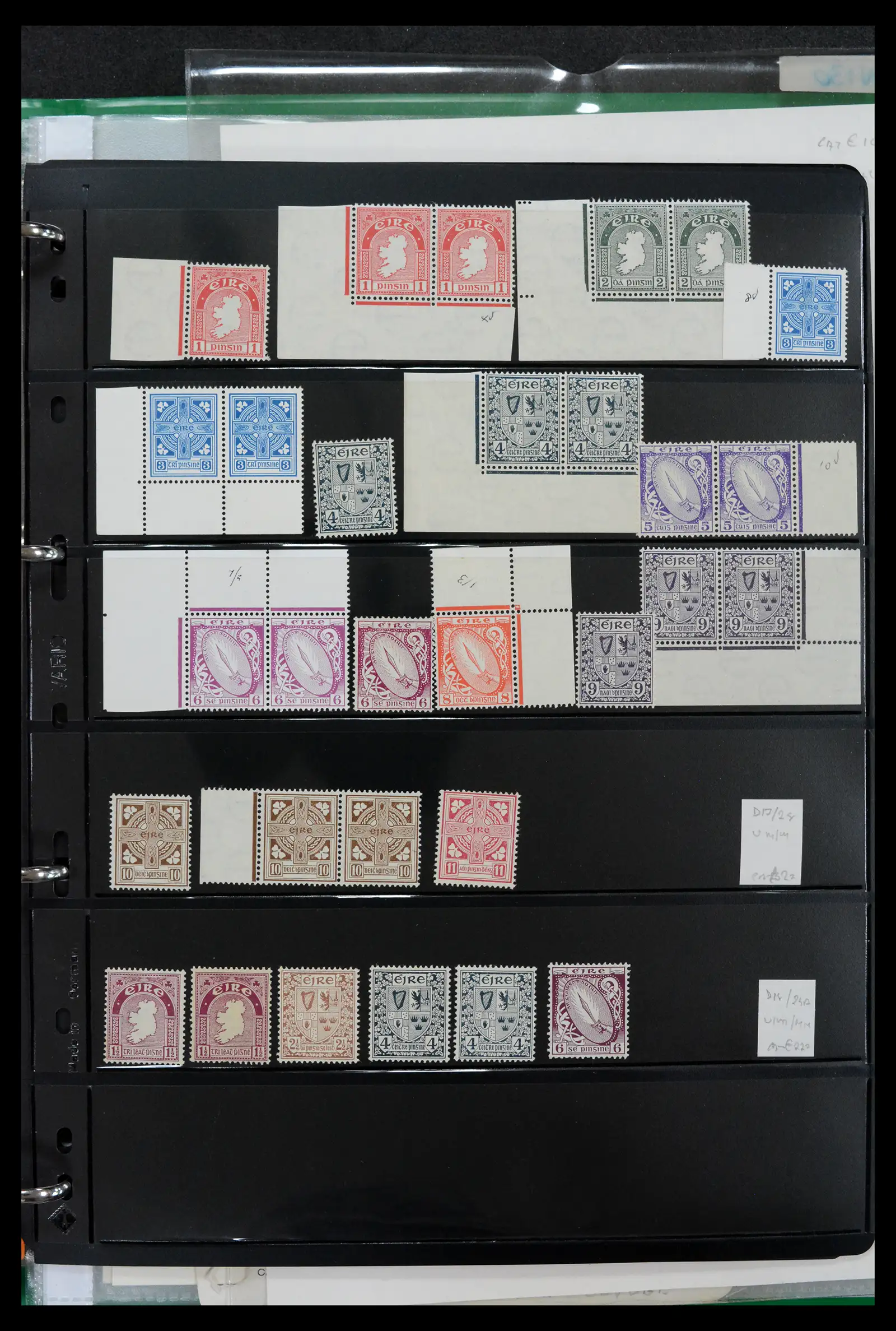 42178 0012 - Postzegelverzameling 42178 Ierland langlopende uitgaven 1922-2001.